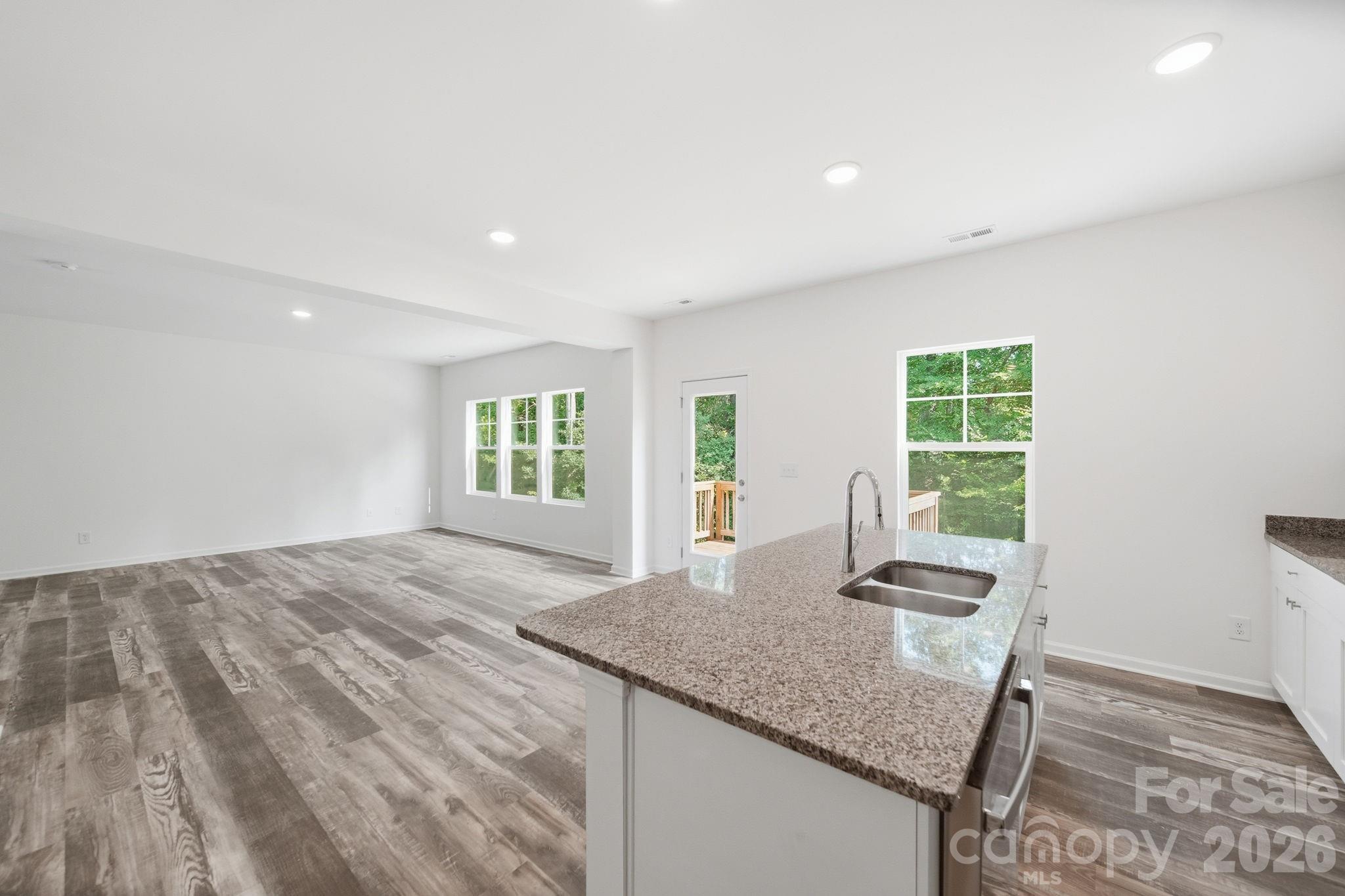 7813 E Lane Drive — Charlotte