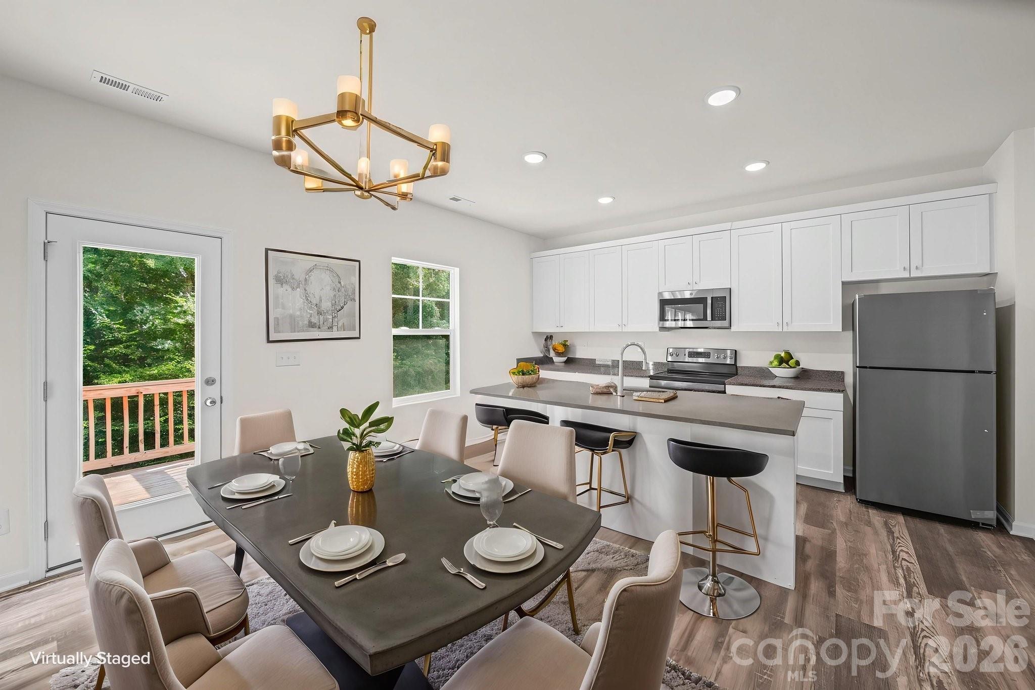 7813 E Lane Drive — Charlotte
