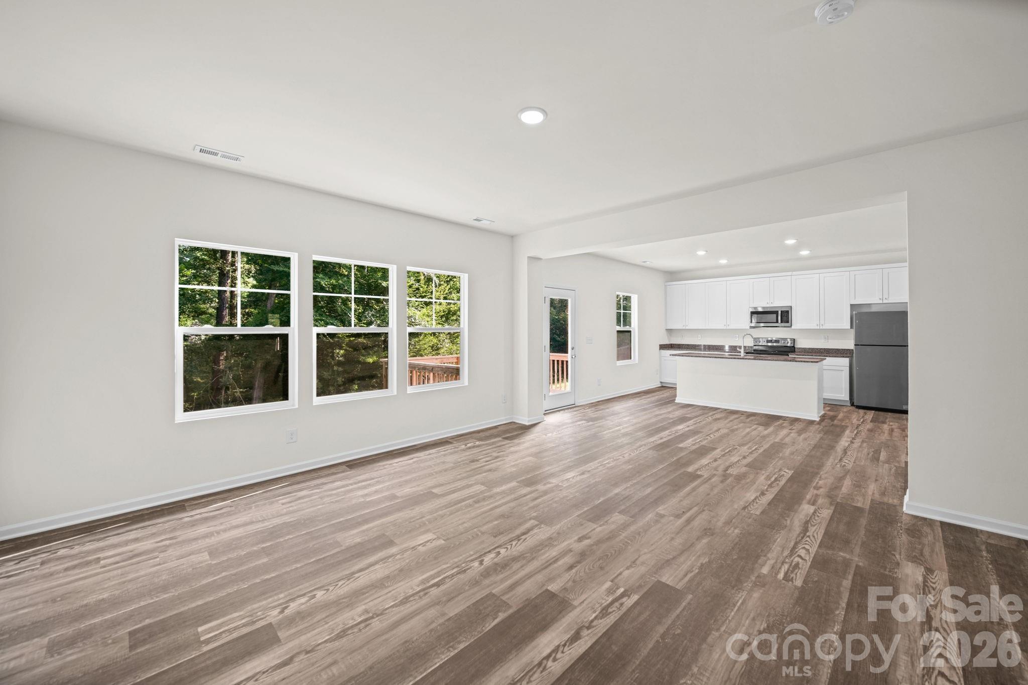 7813 E Lane Drive — Charlotte