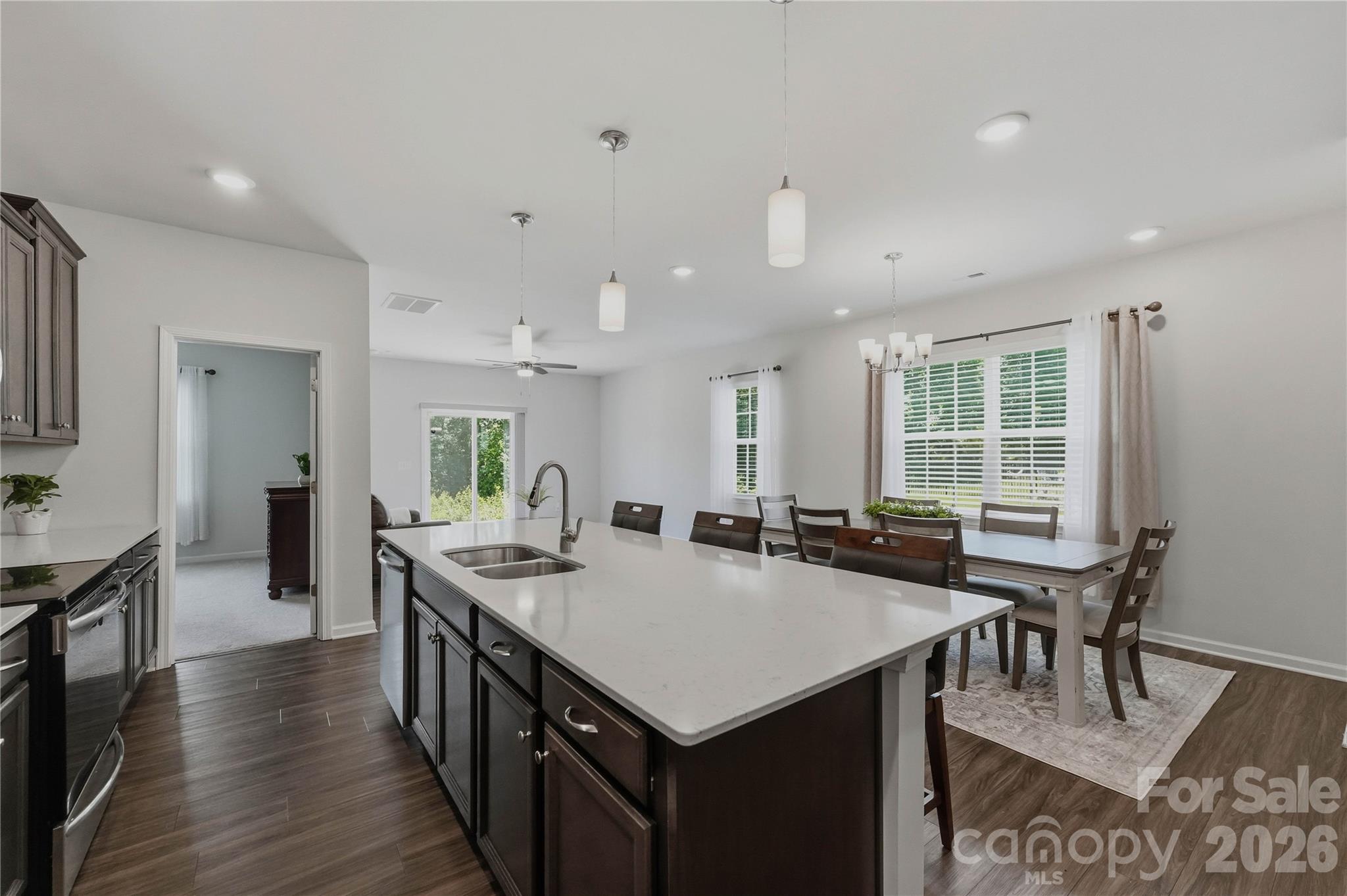 220 Eden Avenue — Mooresville