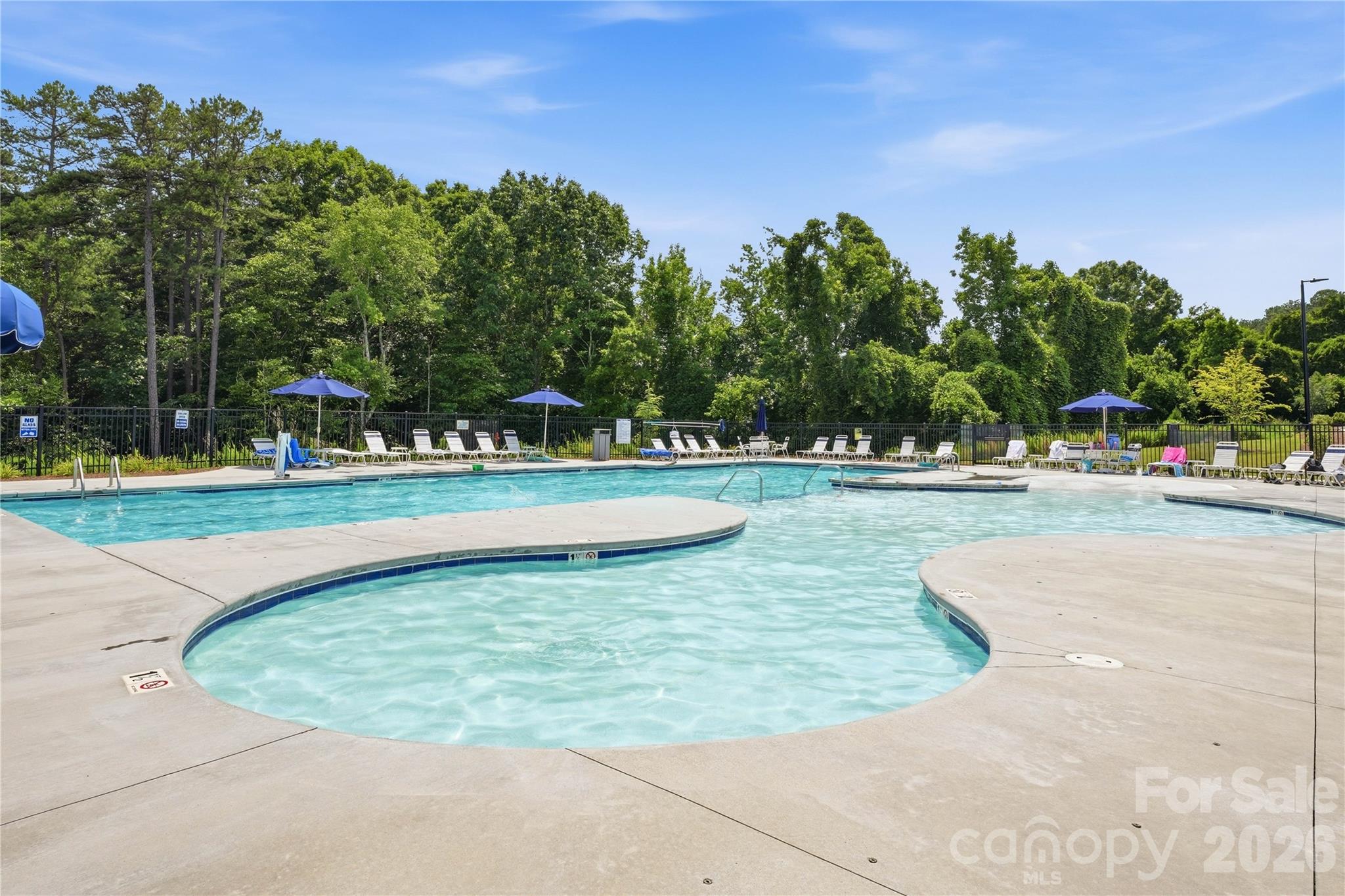 220 Eden Avenue — Mooresville