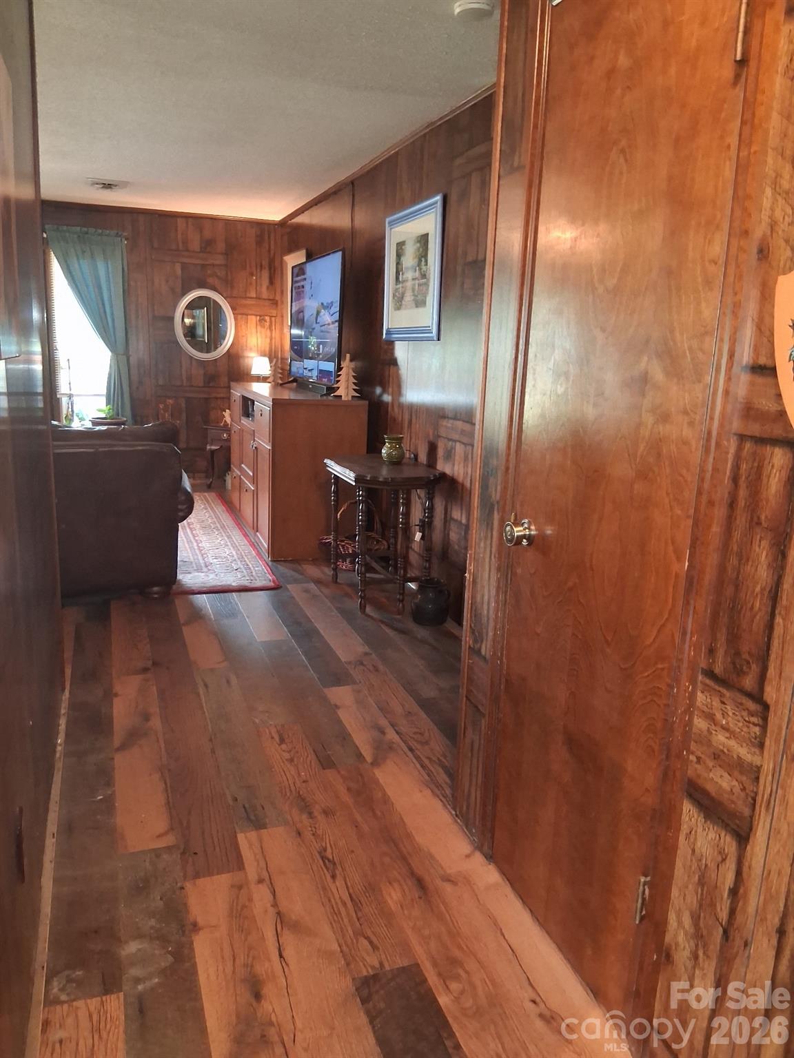 1415 Old US 221A Highway — Mooresboro
