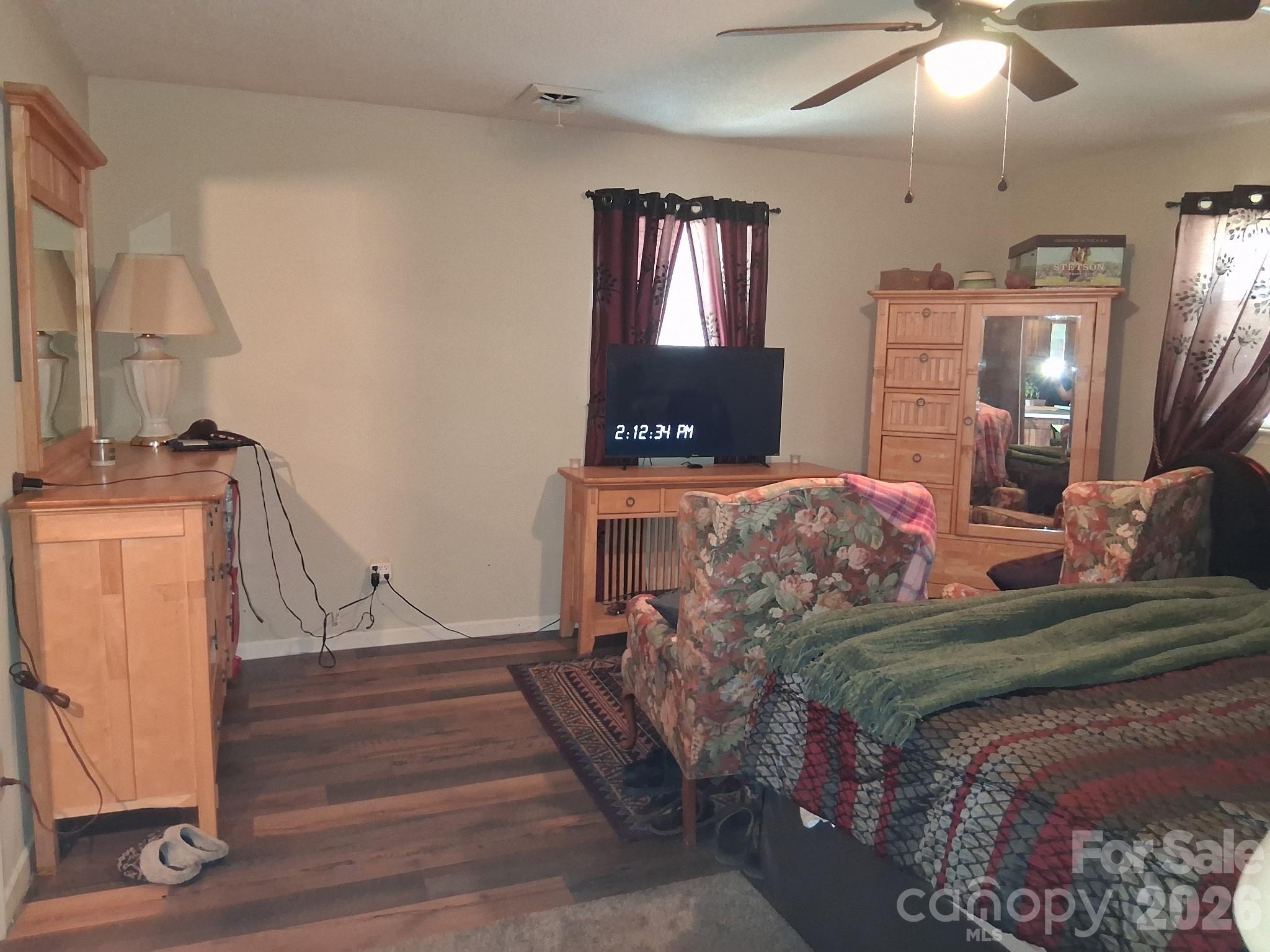 1415 Old US 221A Highway — Mooresboro