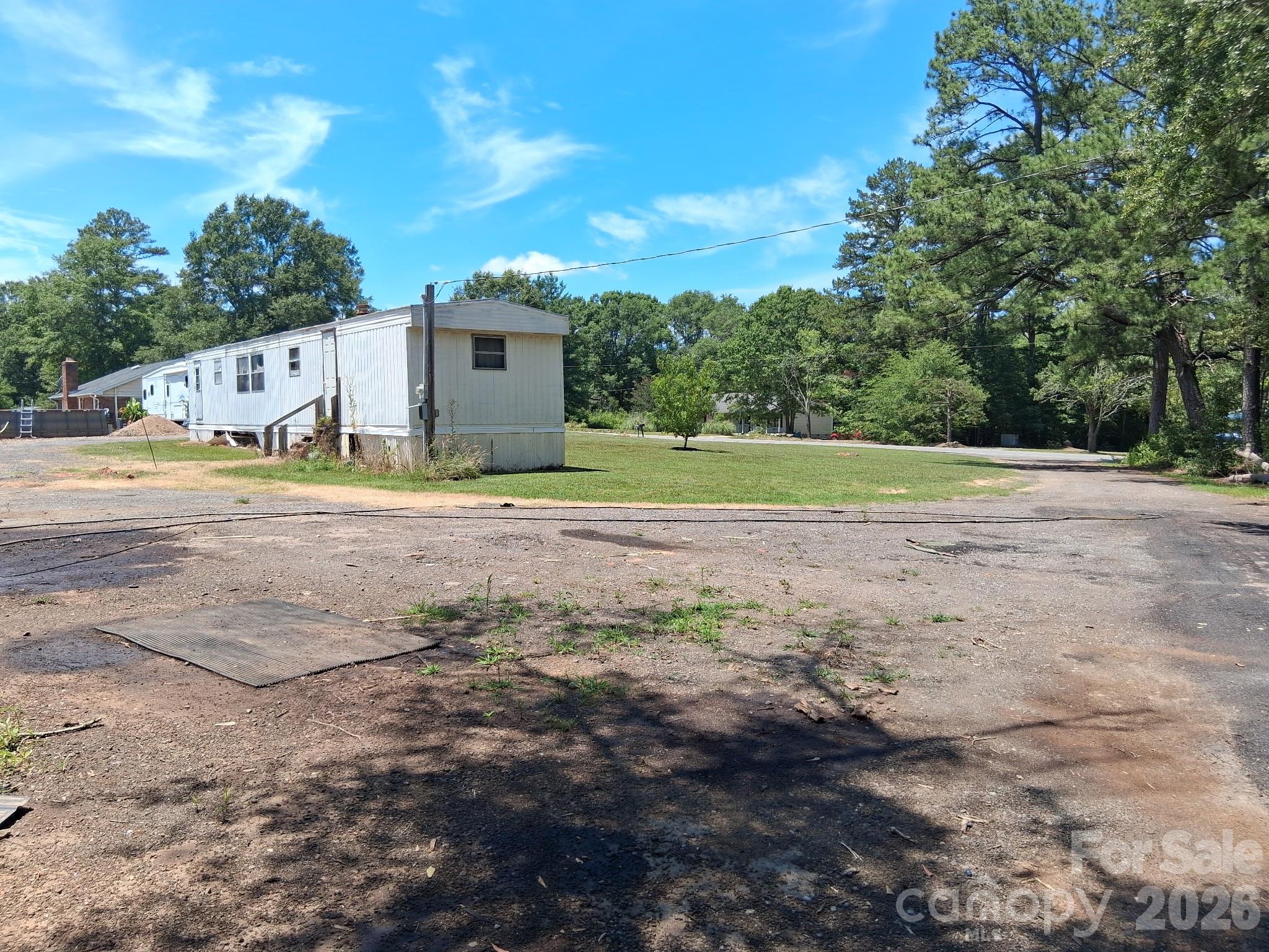 1415 Old US 221A Highway — Mooresboro