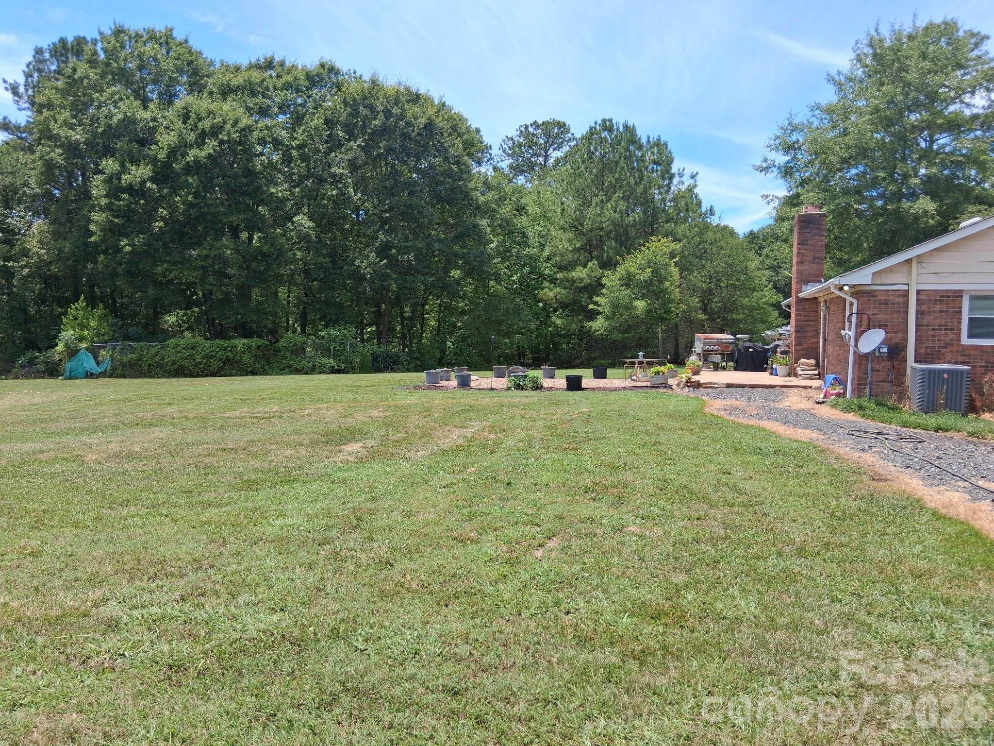 1415 Old US 221A Highway — Mooresboro