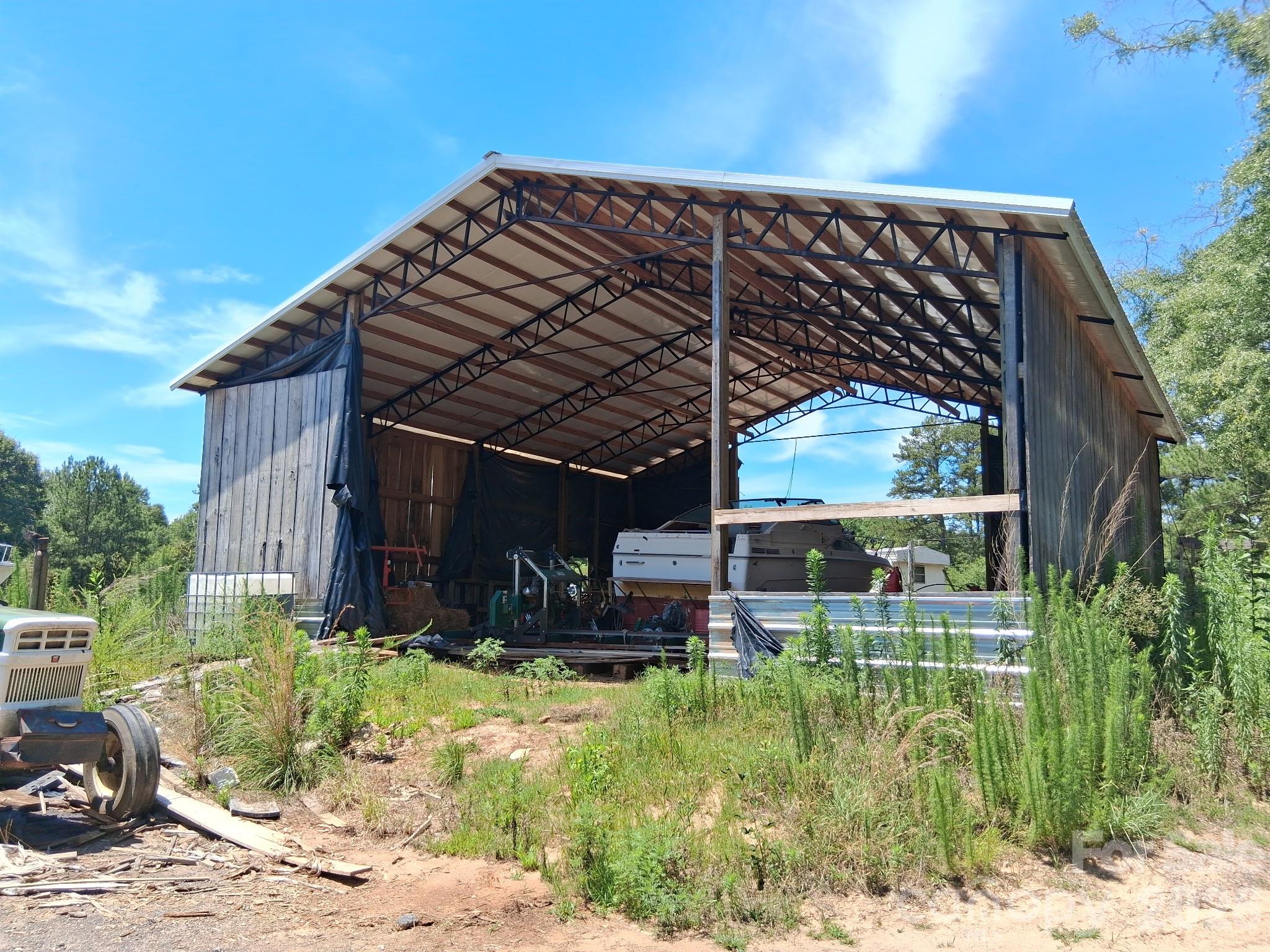 1415 Old US 221A Highway — Mooresboro