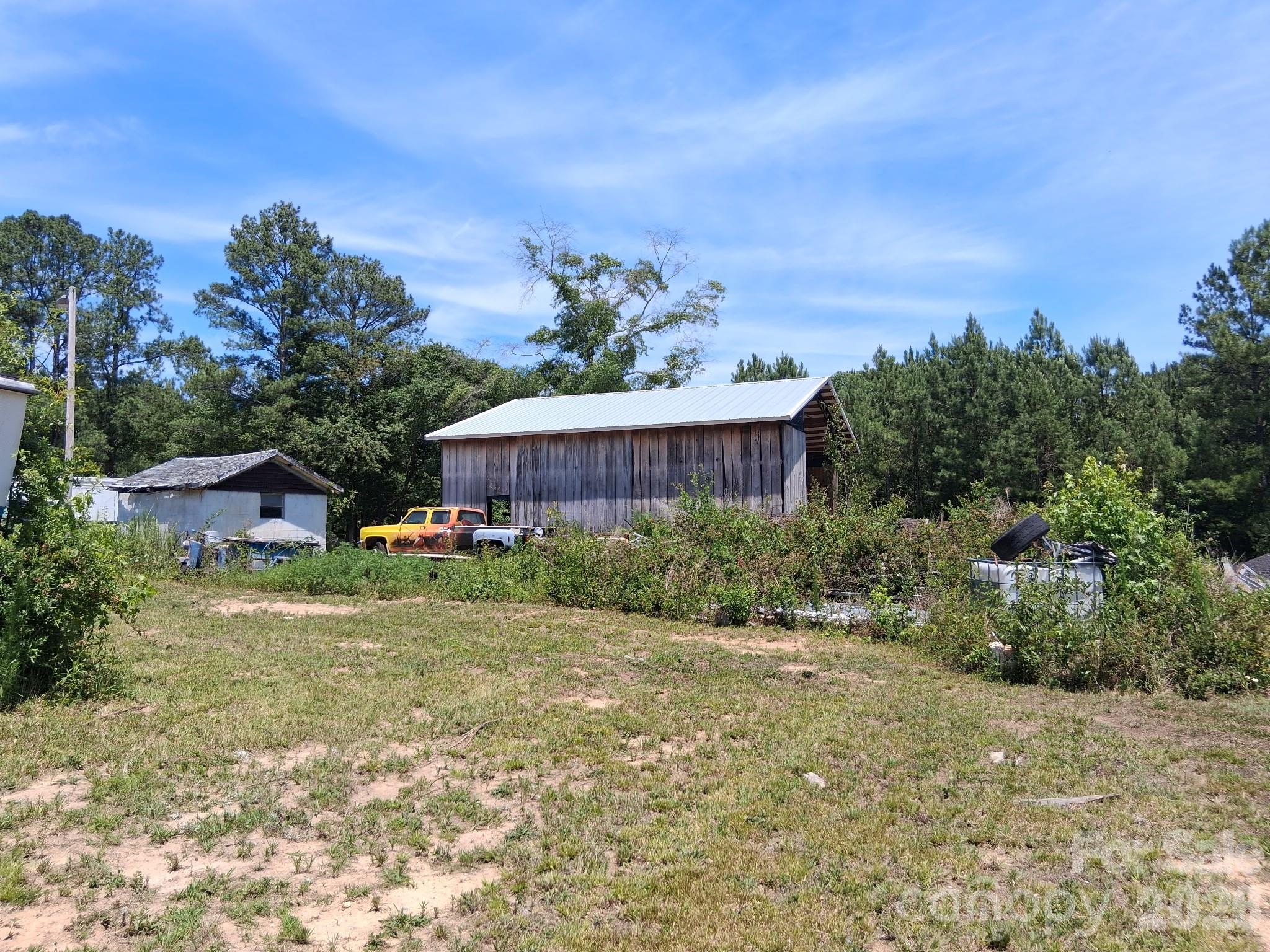 1415 Old US 221A Highway — Mooresboro