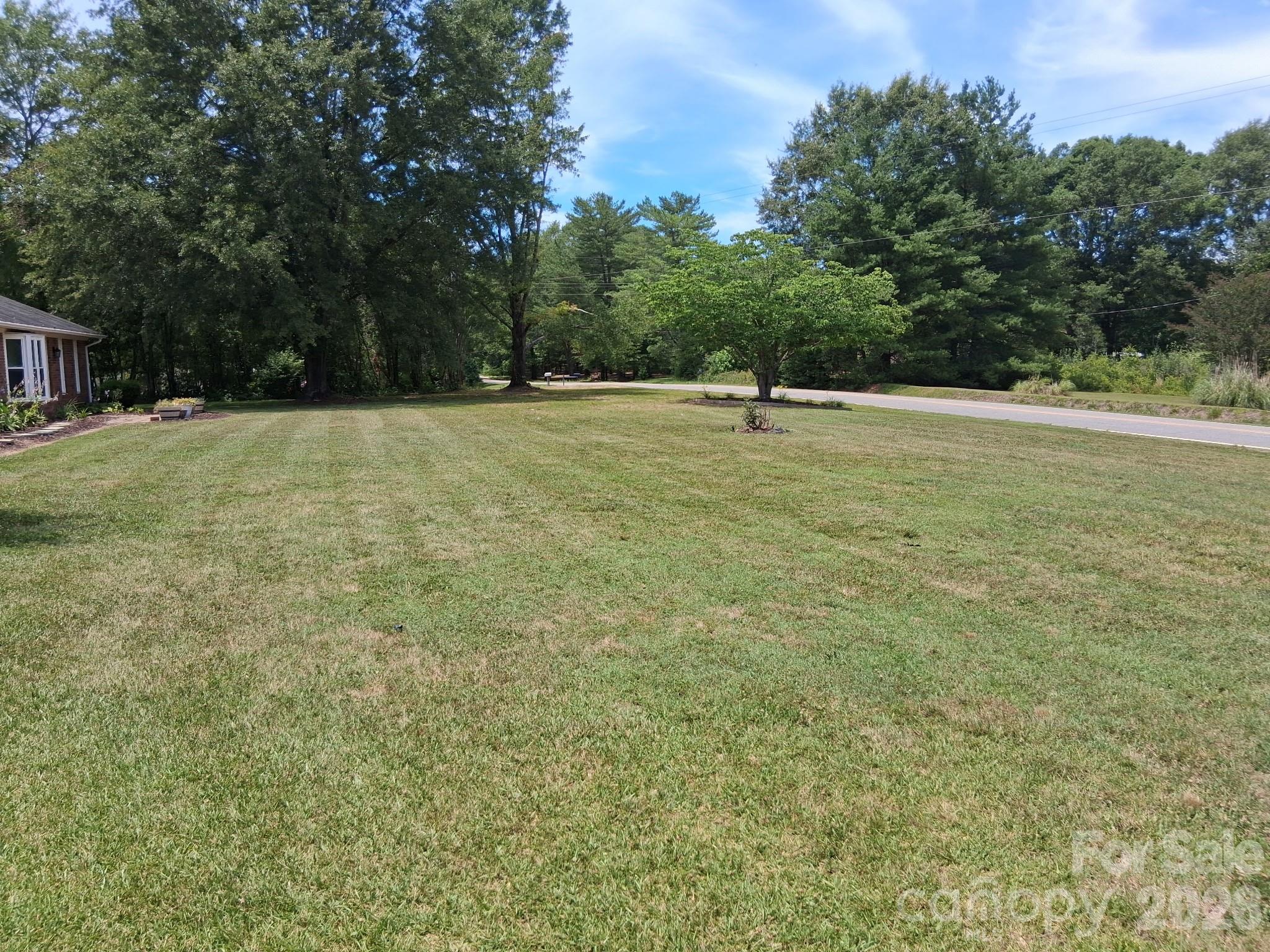 1415 Old US 221A Highway — Mooresboro