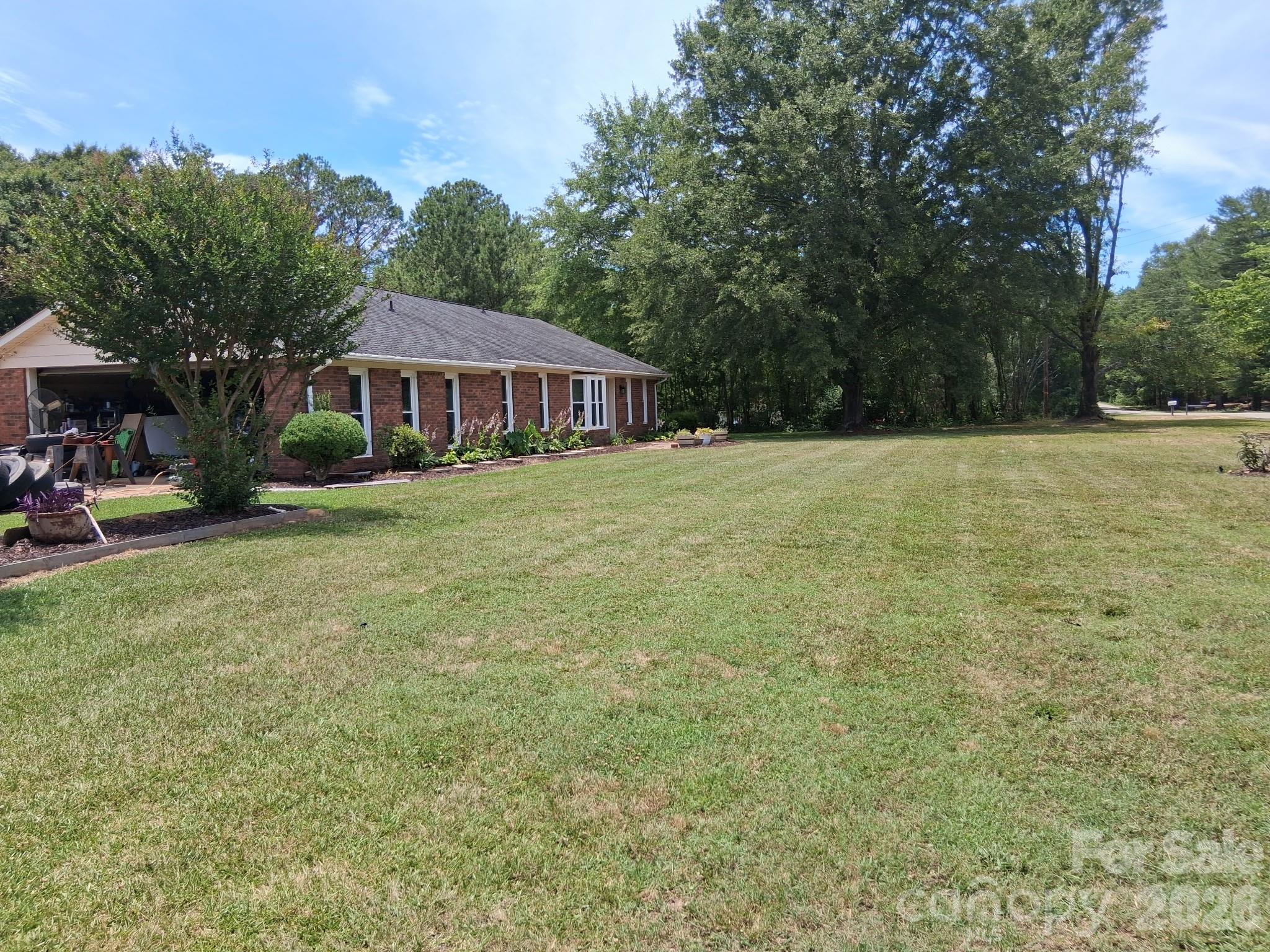 1415 Old US 221A Highway — Mooresboro