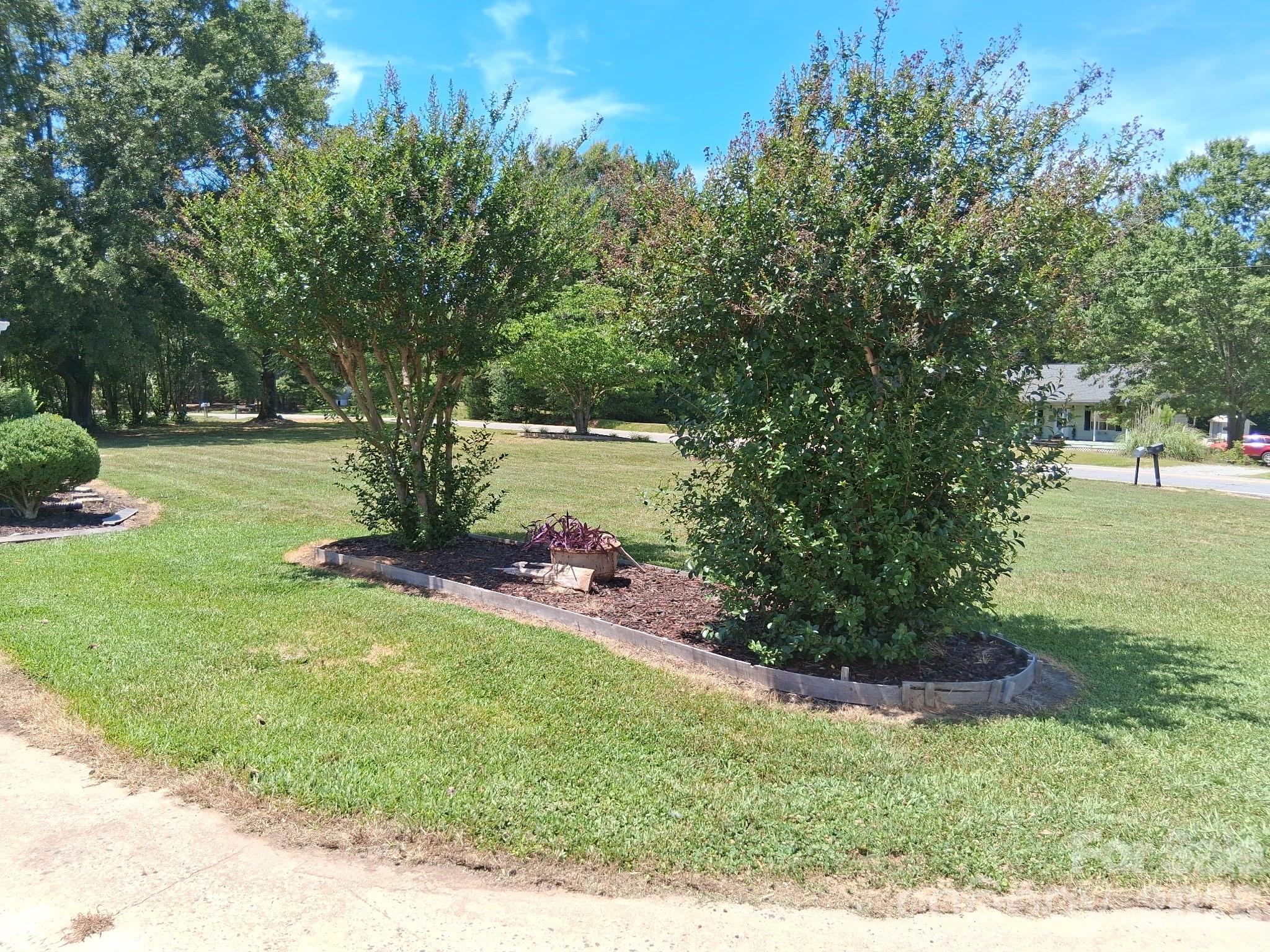 1415 Old US 221A Highway — Mooresboro