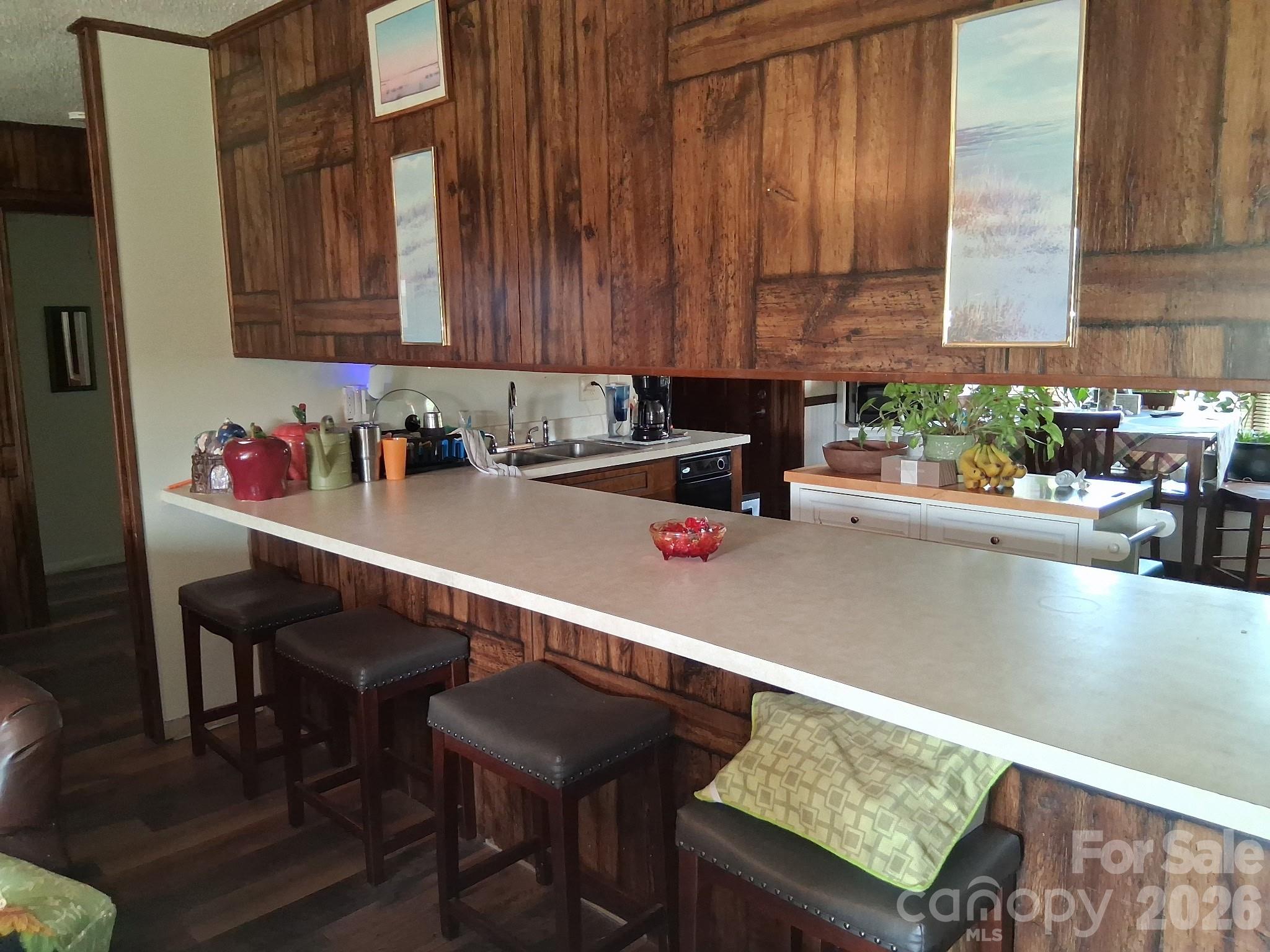 1415 Old US 221A Highway — Mooresboro