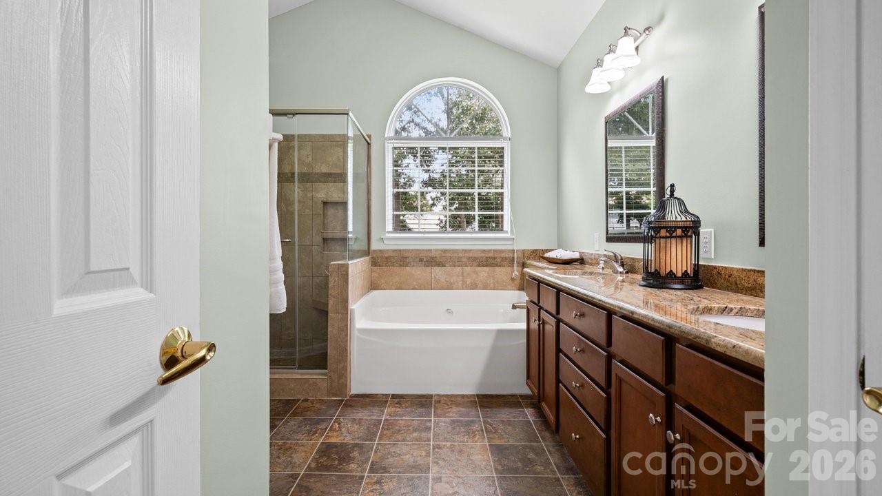 122 Nantucket Court — Mooresville