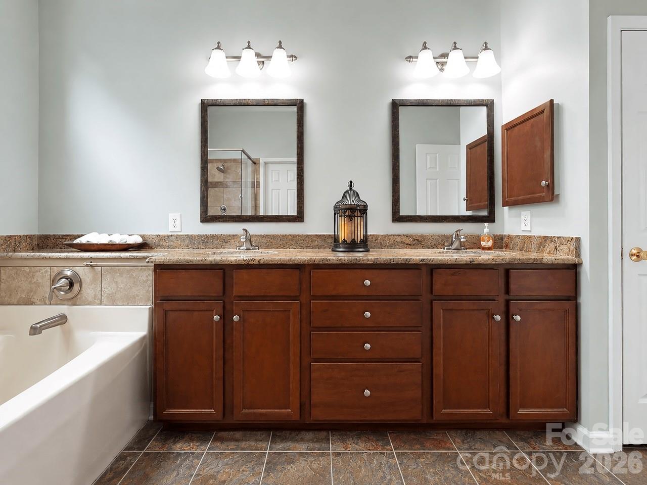 122 Nantucket Court — Mooresville