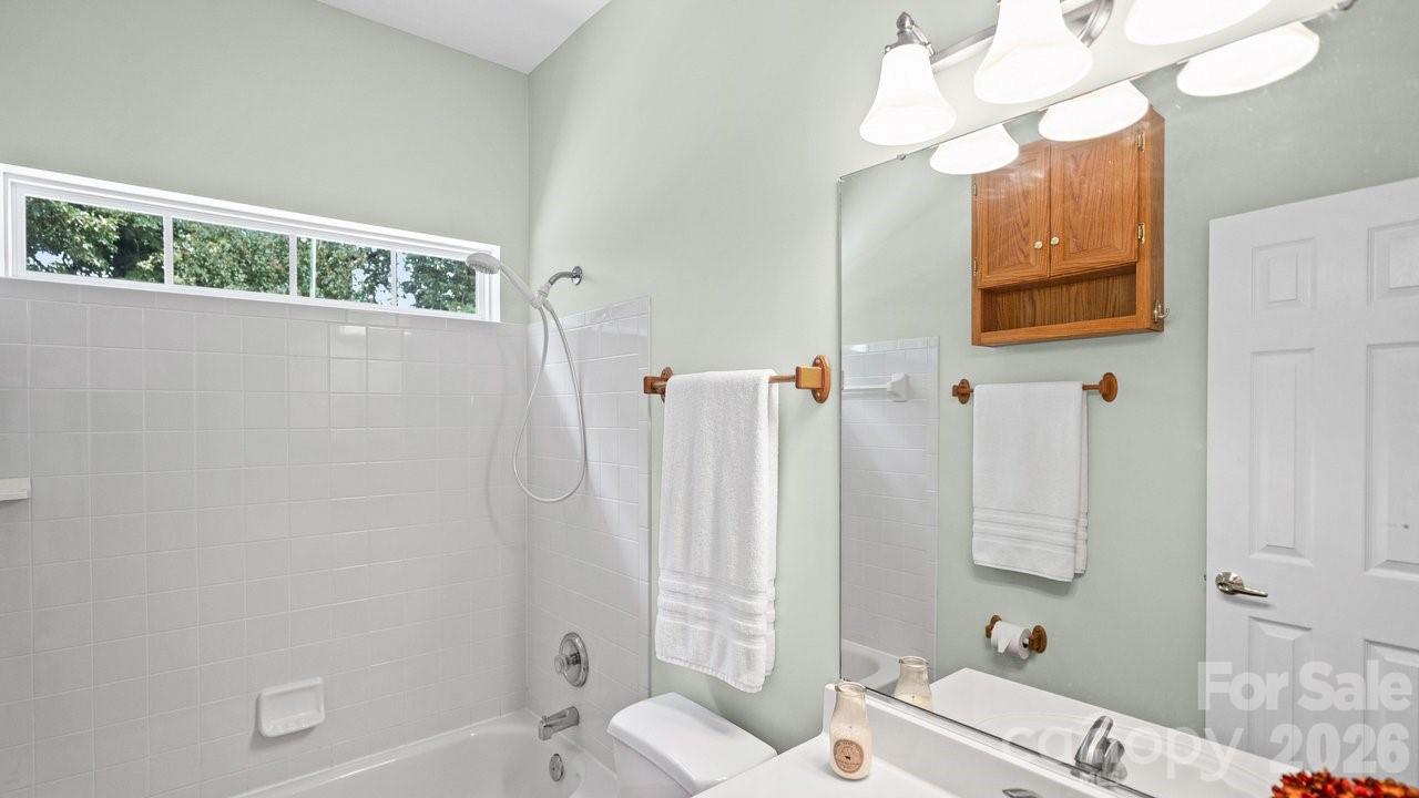 122 Nantucket Court — Mooresville