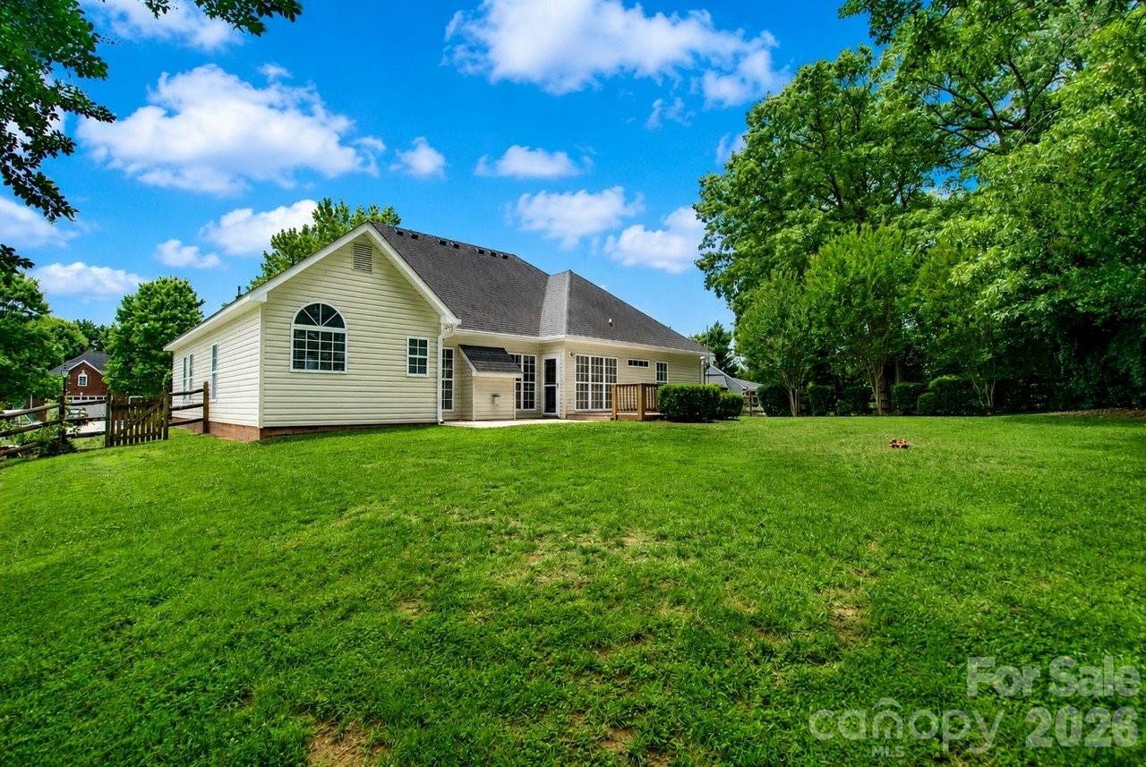 122 Nantucket Court — Mooresville
