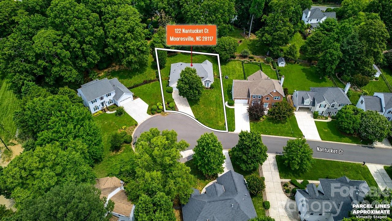 122 Nantucket Court — Mooresville