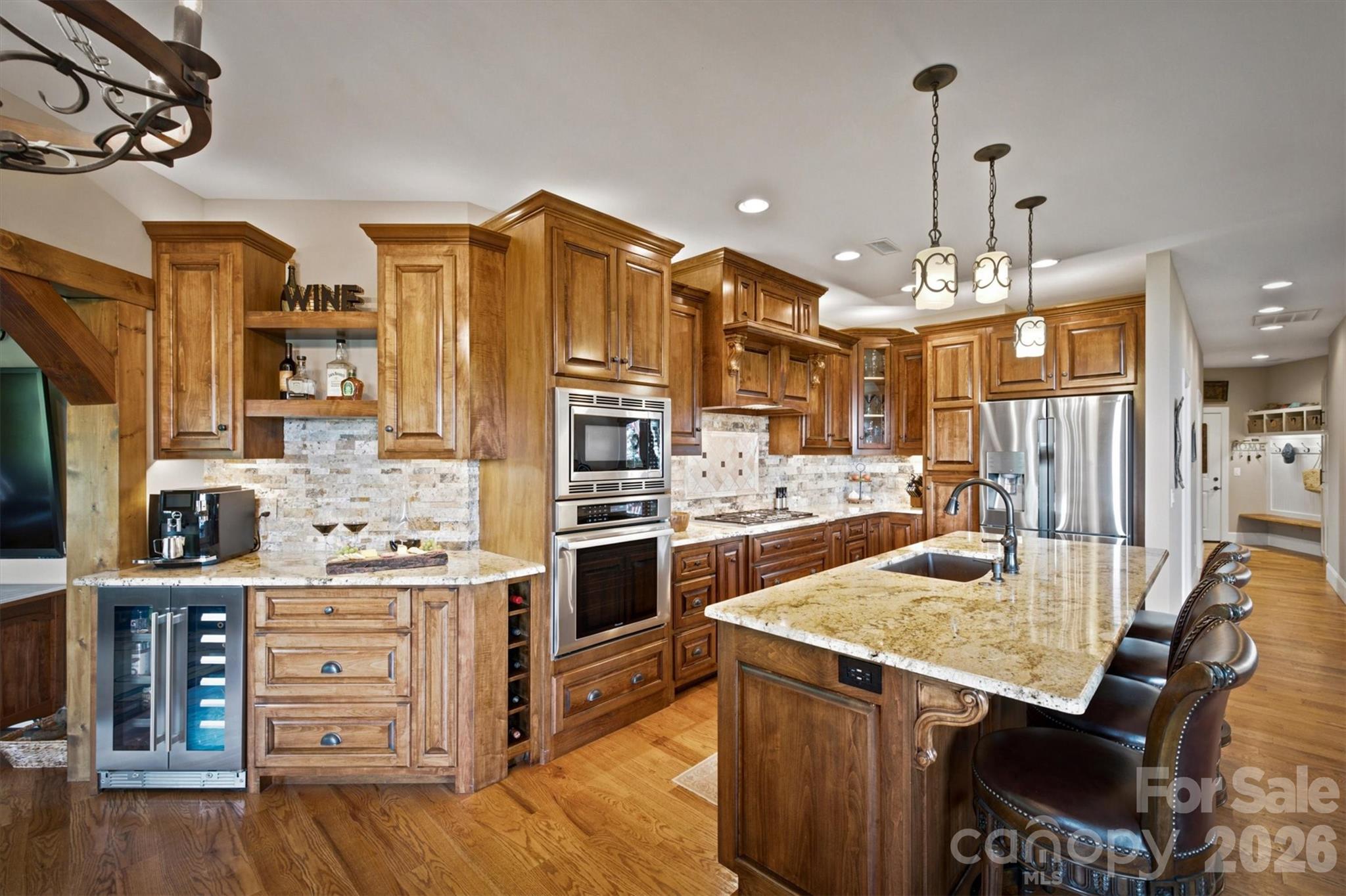 1167 Johns Ridge Parkway — Lenoir