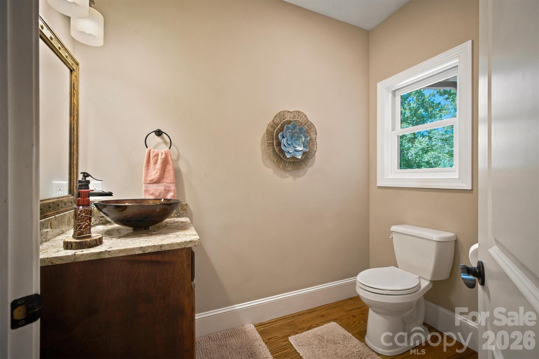 1167 Johns Ridge Parkway — Lenoir