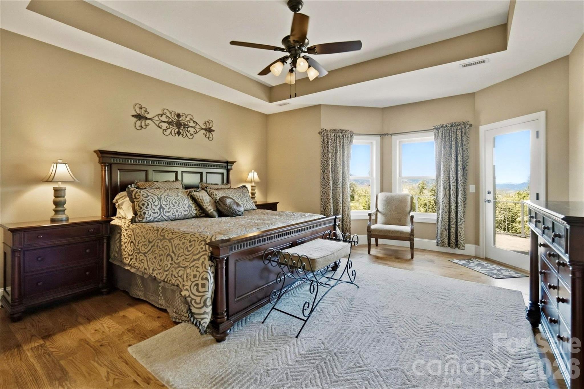 1167 Johns Ridge Parkway — Lenoir