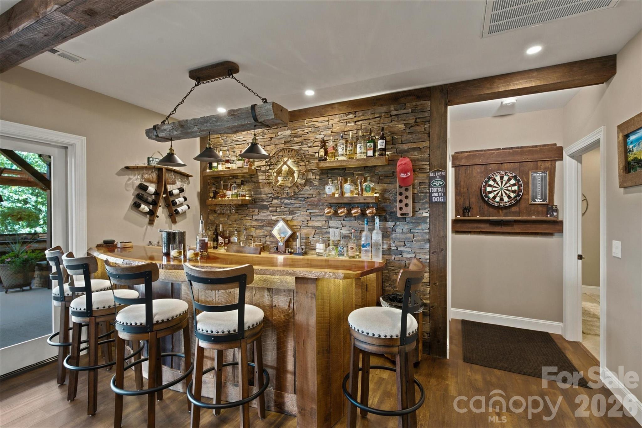 1167 Johns Ridge Parkway — Lenoir