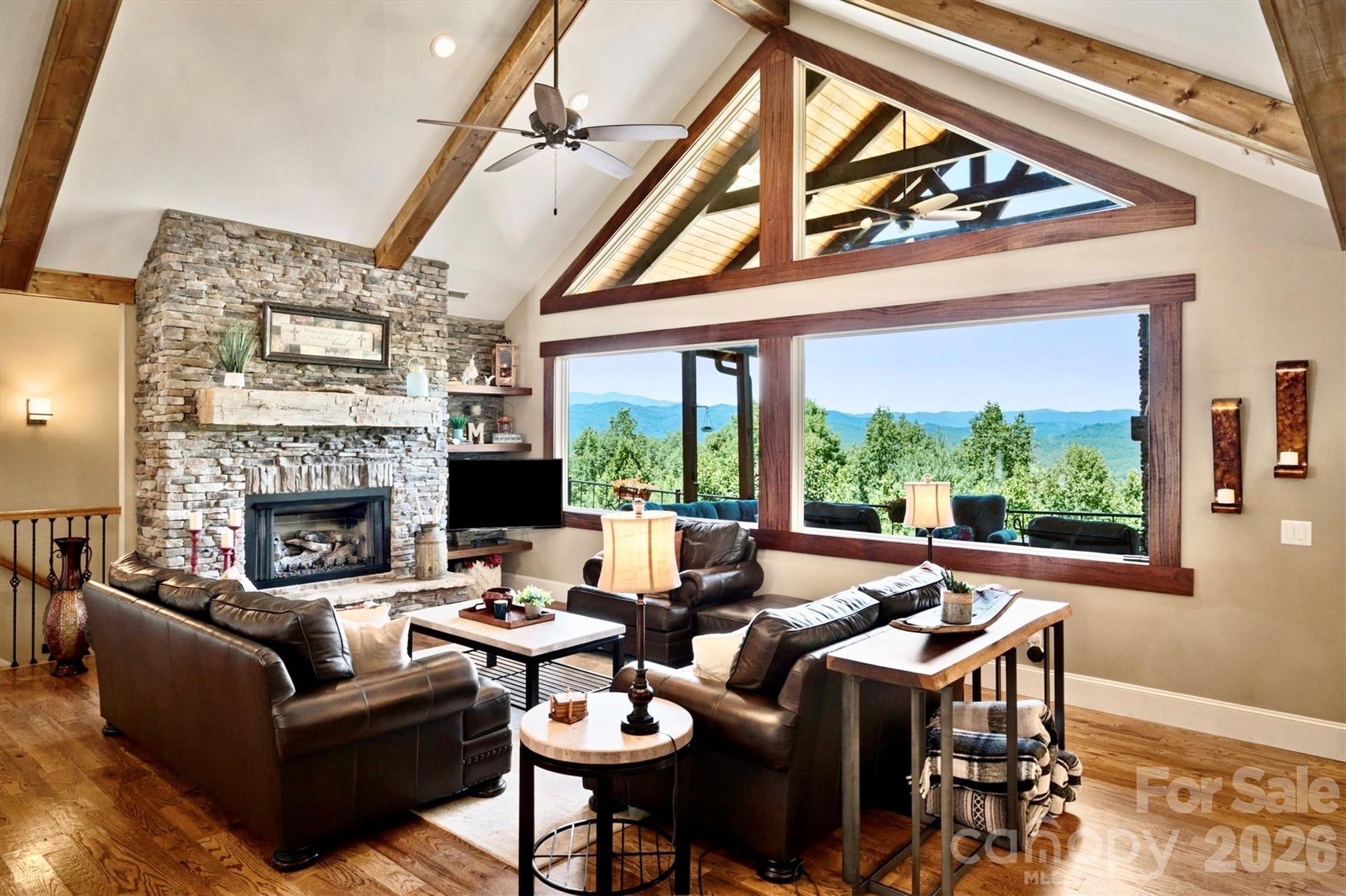 1167 Johns Ridge Parkway — Lenoir