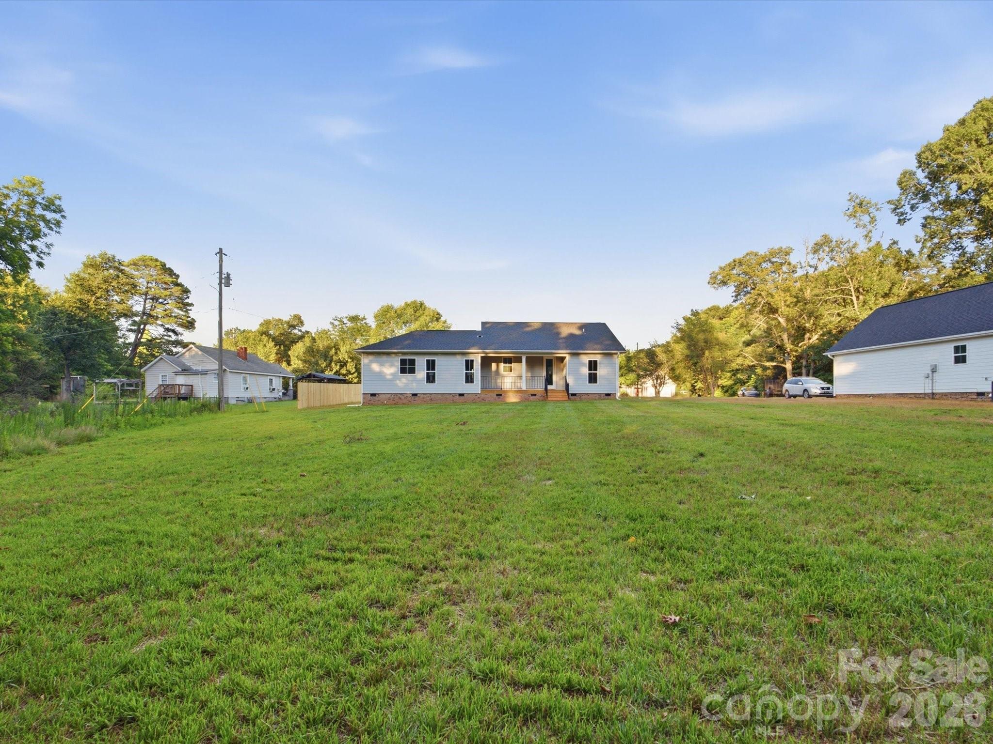 1133 White Jenkins Road — Bessemer City