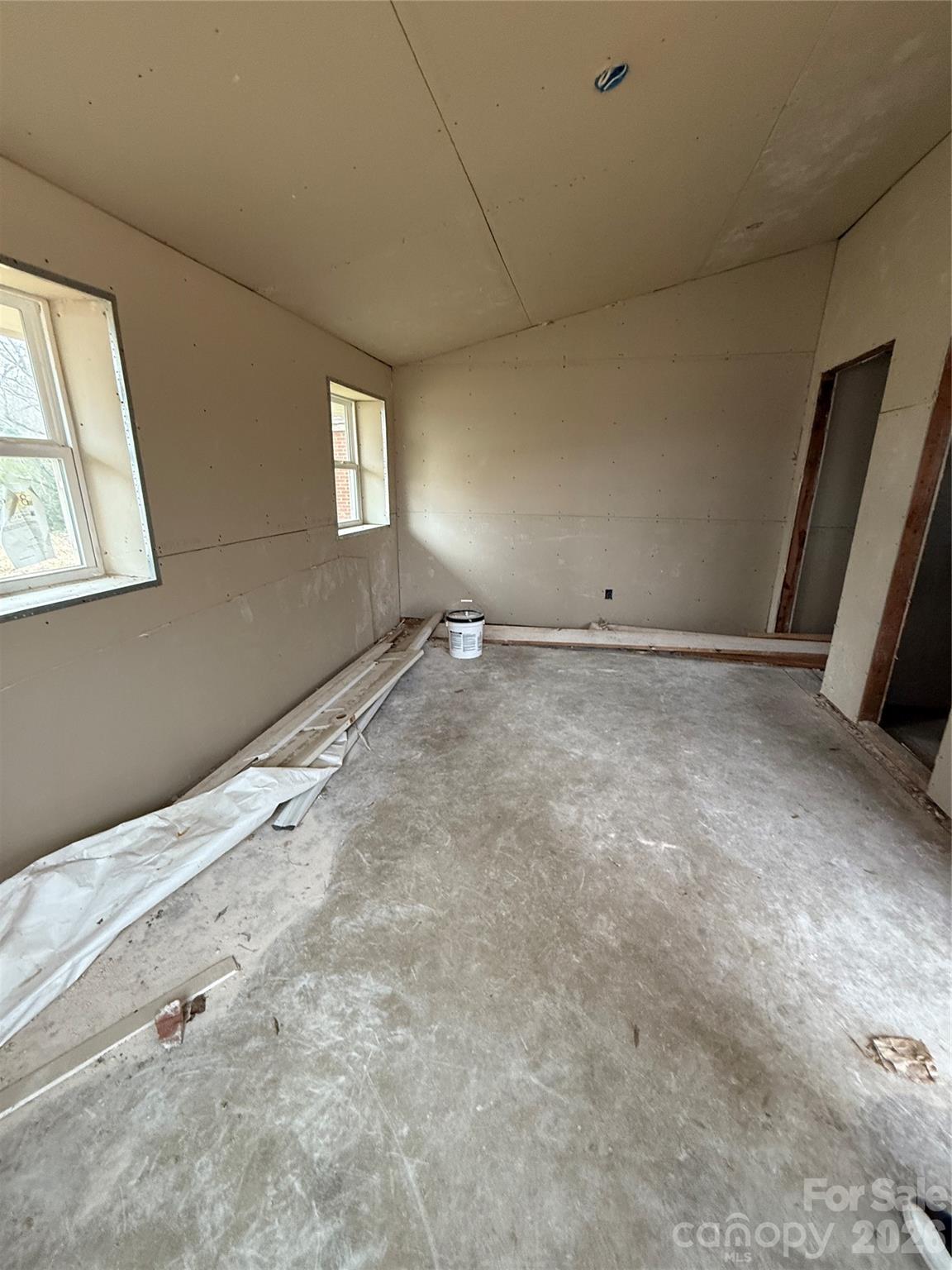 8106 Mount Holly Road — Charlotte