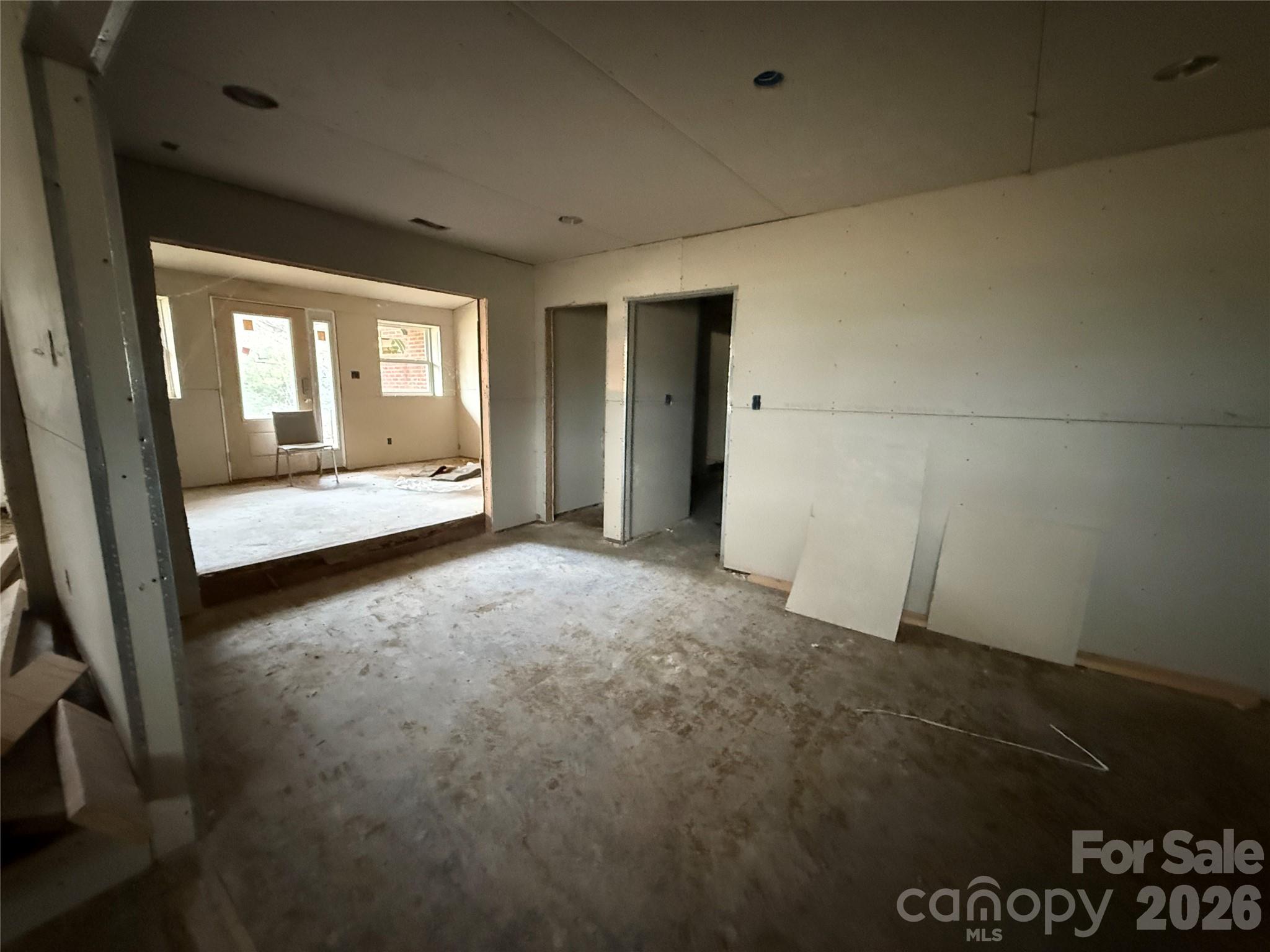 8106 Mount Holly Road — Charlotte