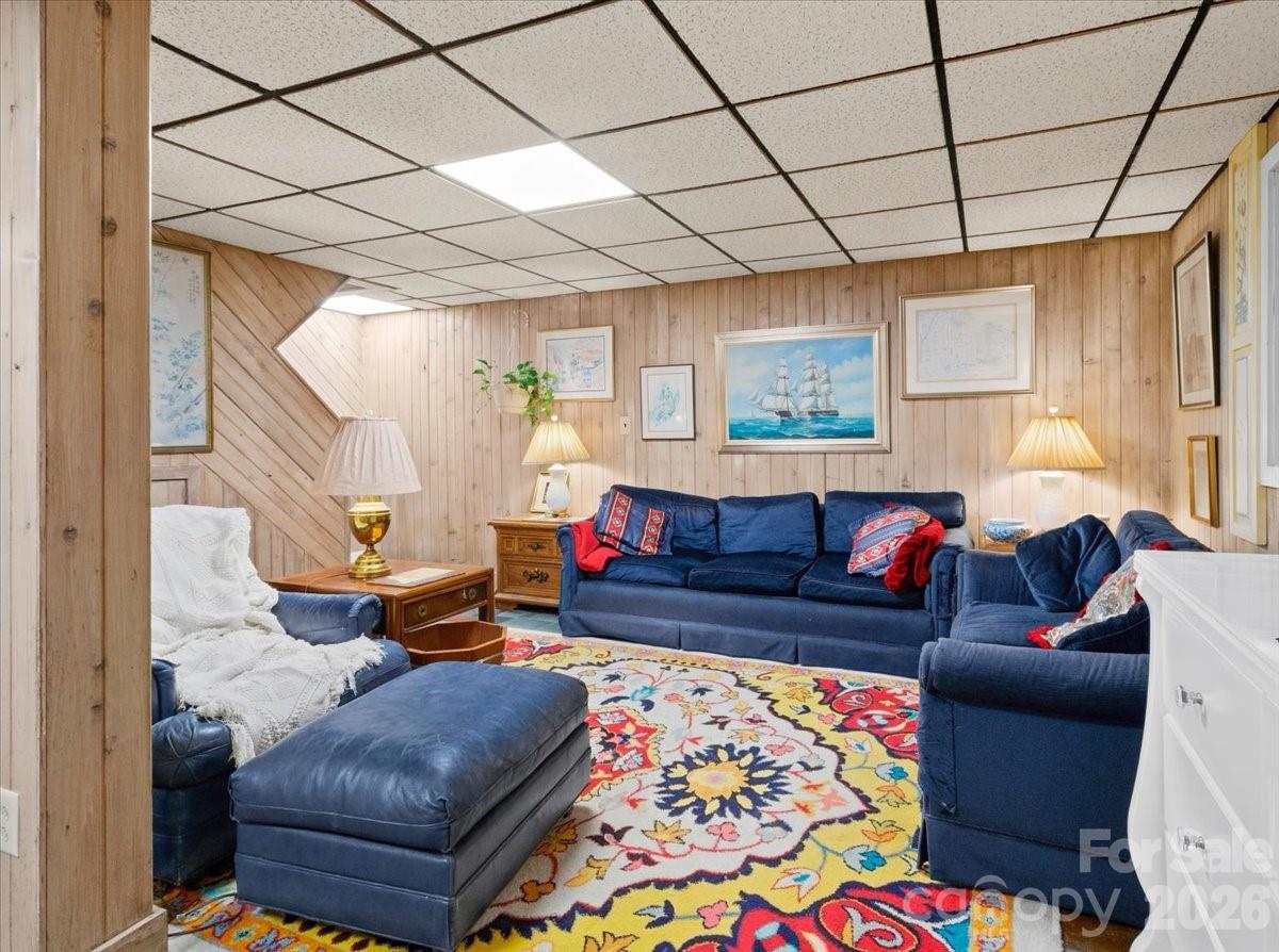 119 Fox Den Road — Mars Hill