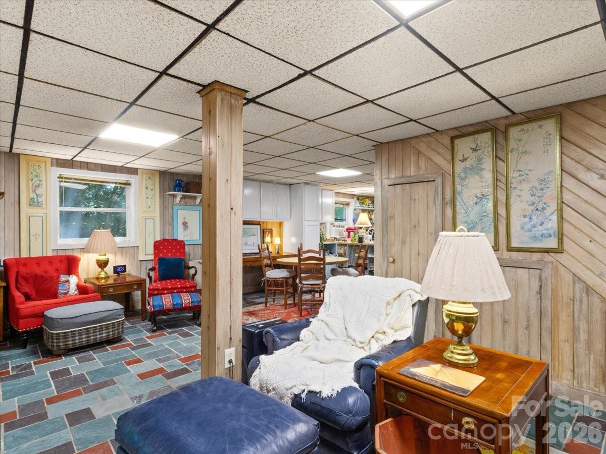 119 Fox Den Road — Mars Hill