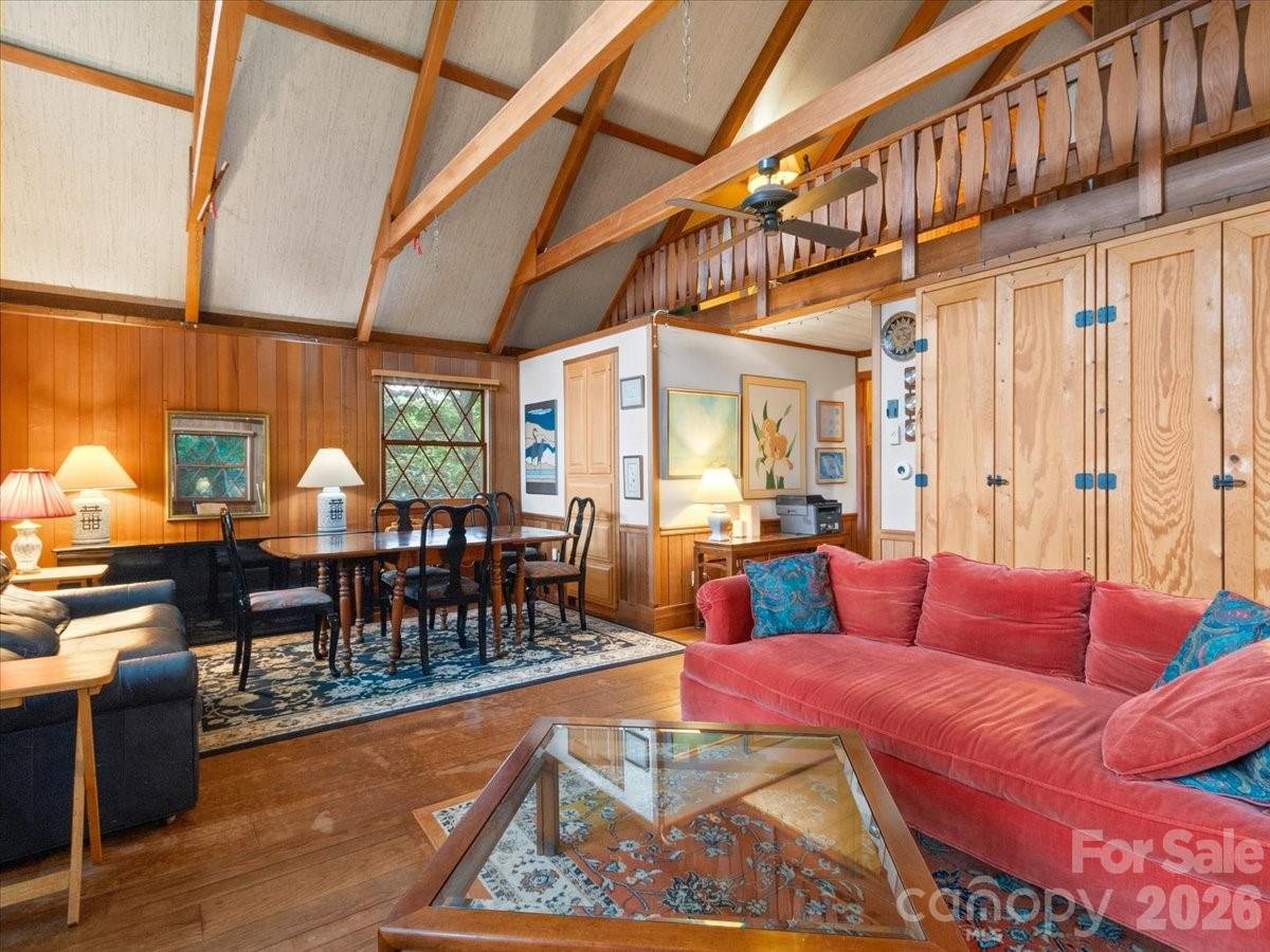 119 Fox Den Road — Mars Hill