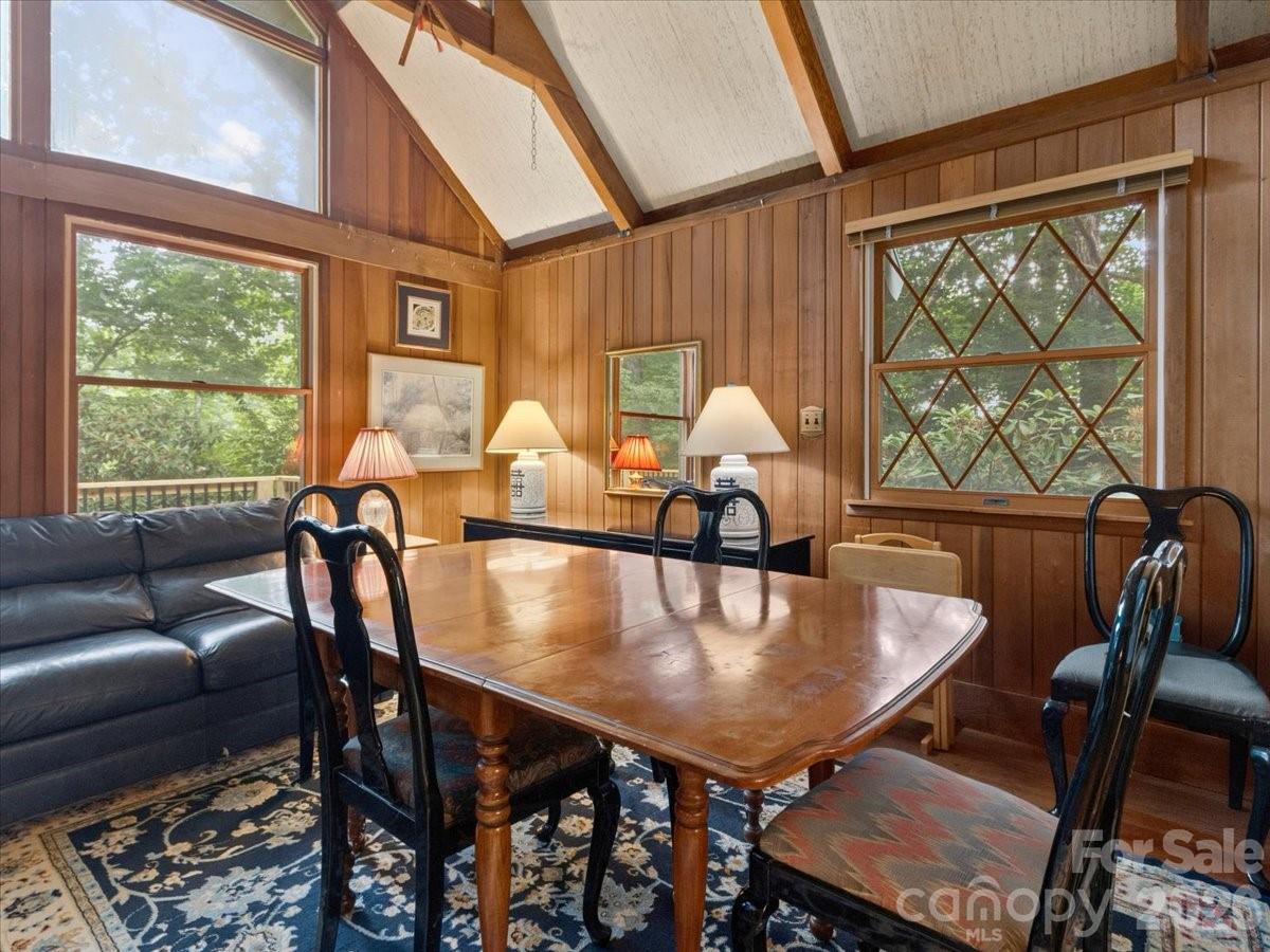 119 Fox Den Road — Mars Hill