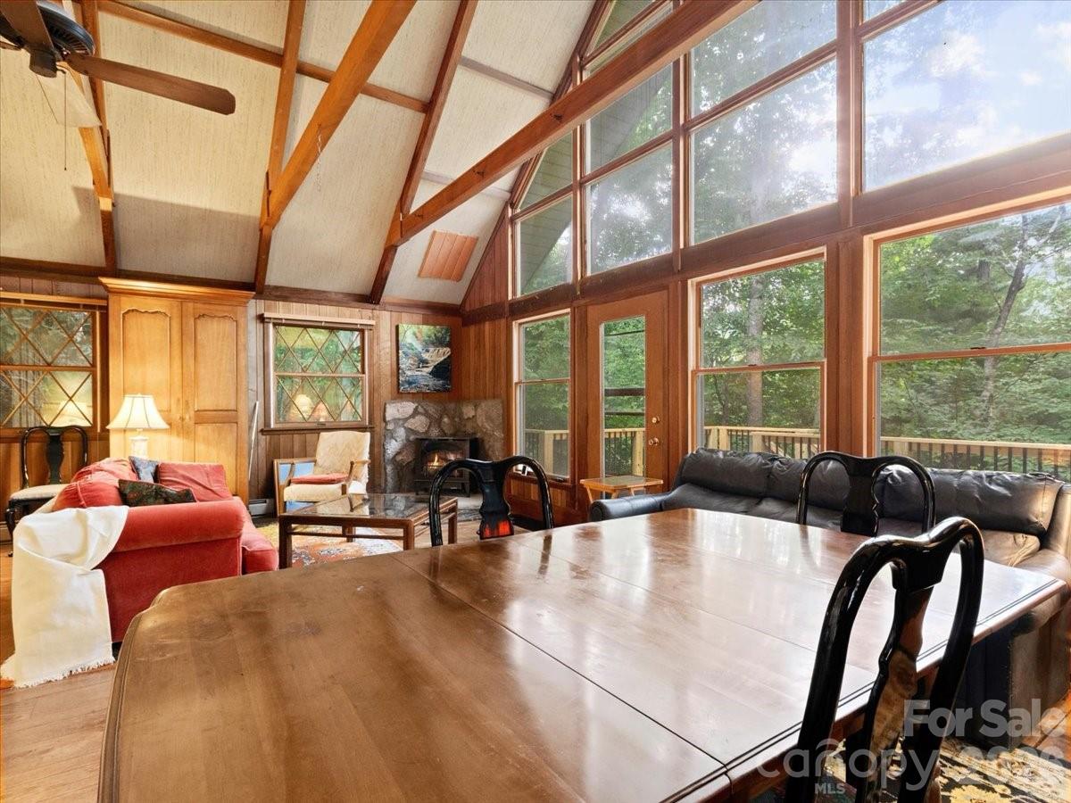 119 Fox Den Road — Mars Hill