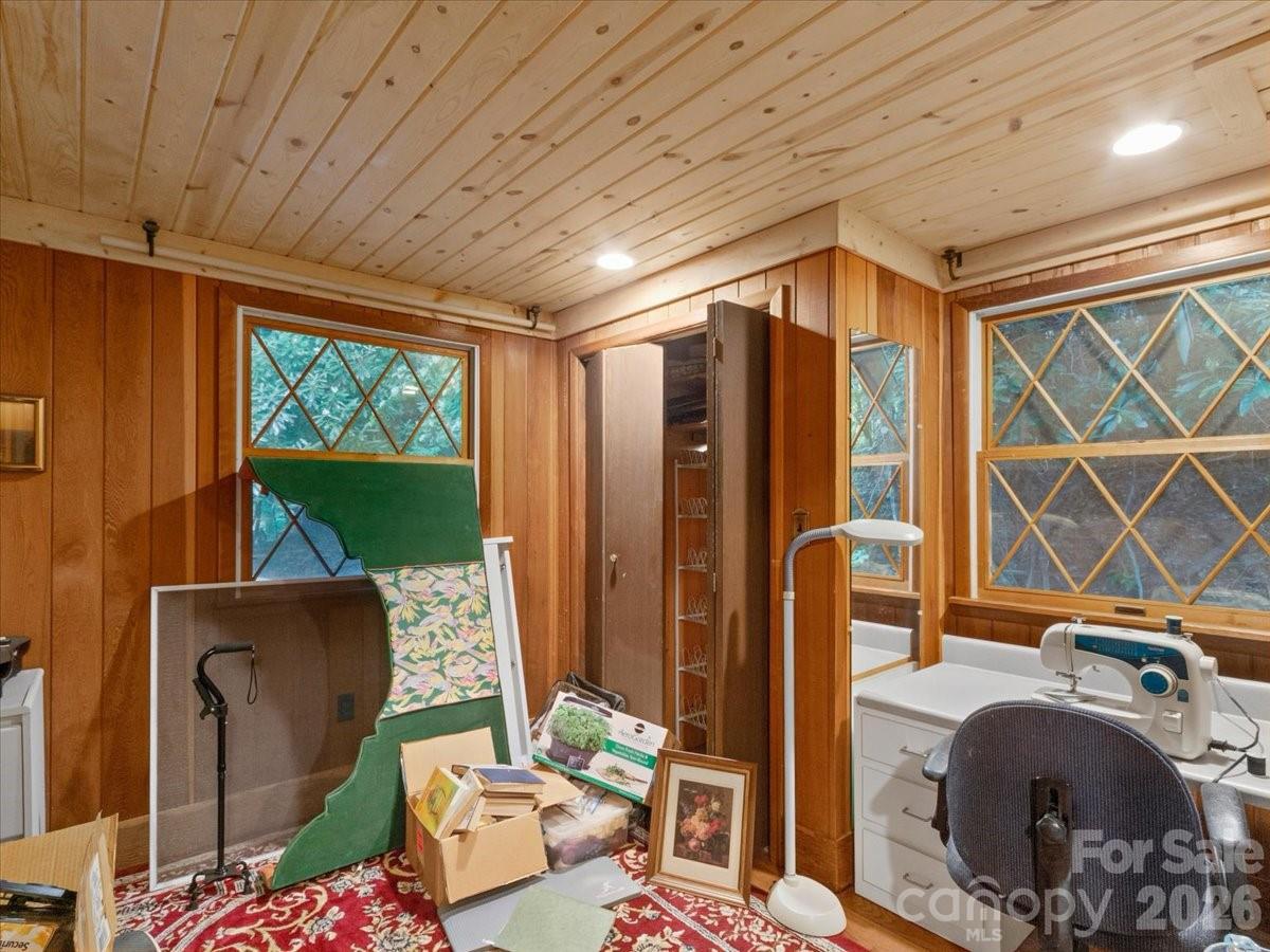 119 Fox Den Road — Mars Hill