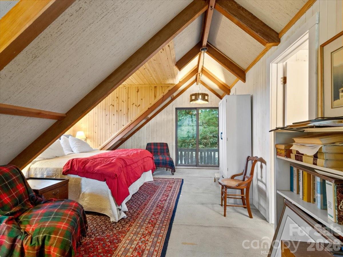 119 Fox Den Road — Mars Hill