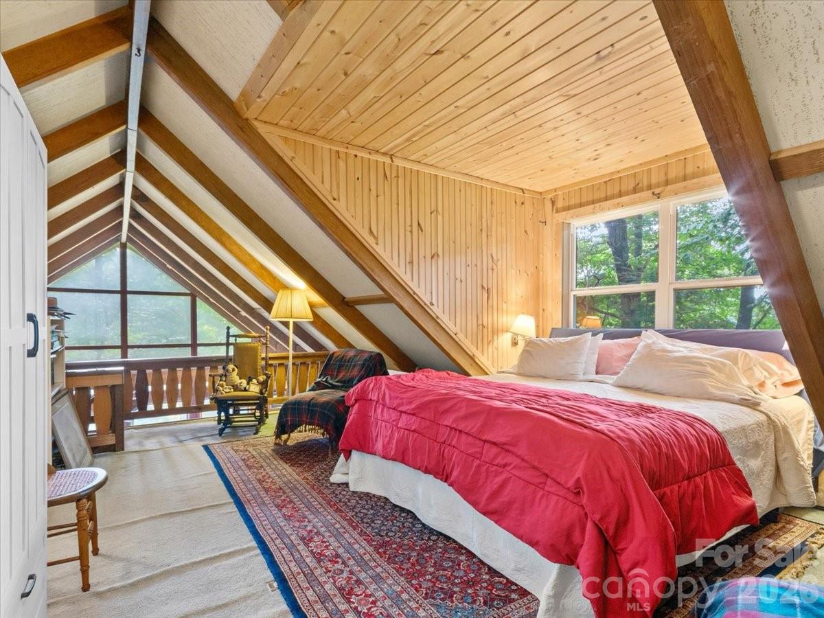 119 Fox Den Road — Mars Hill
