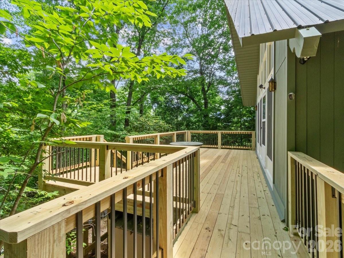 119 Fox Den Road — Mars Hill
