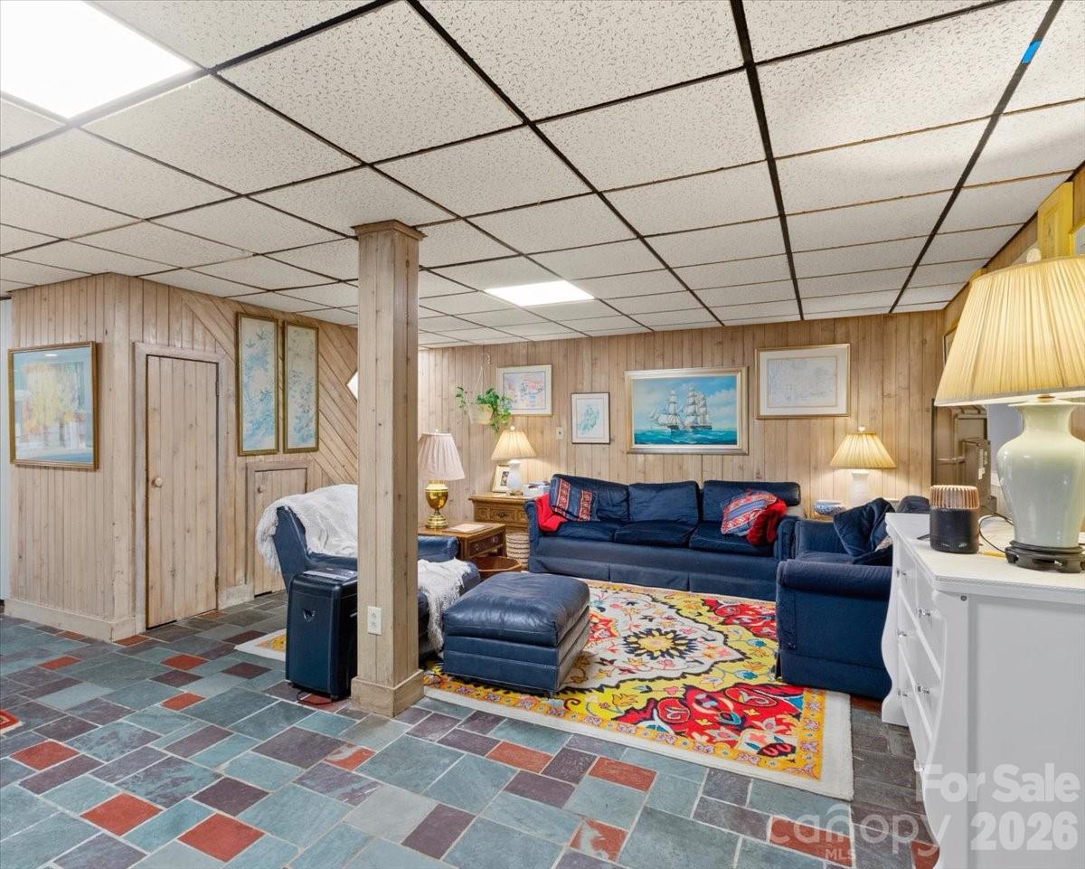 119 Fox Den Road — Mars Hill