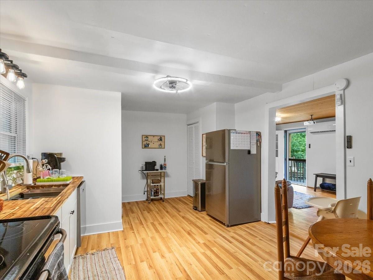 352 Jakes Branch Road — Spruce Pine