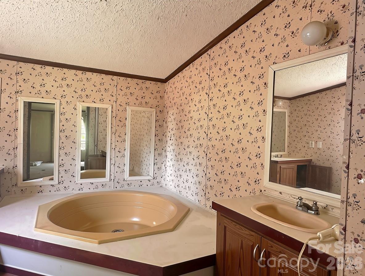 5784 Daybrook Court — Stanley