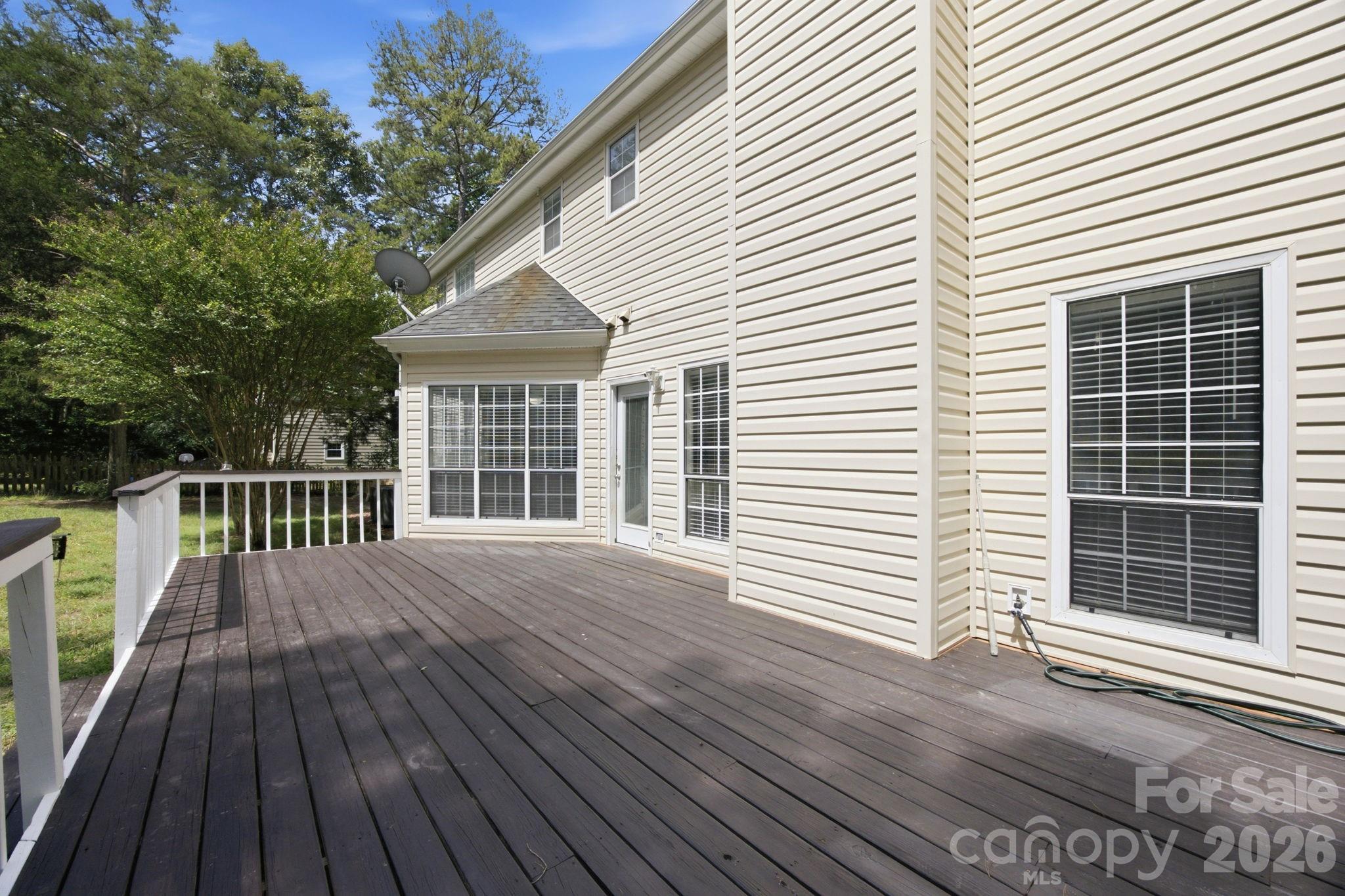 8048 Hunley Ridge Road — Matthews