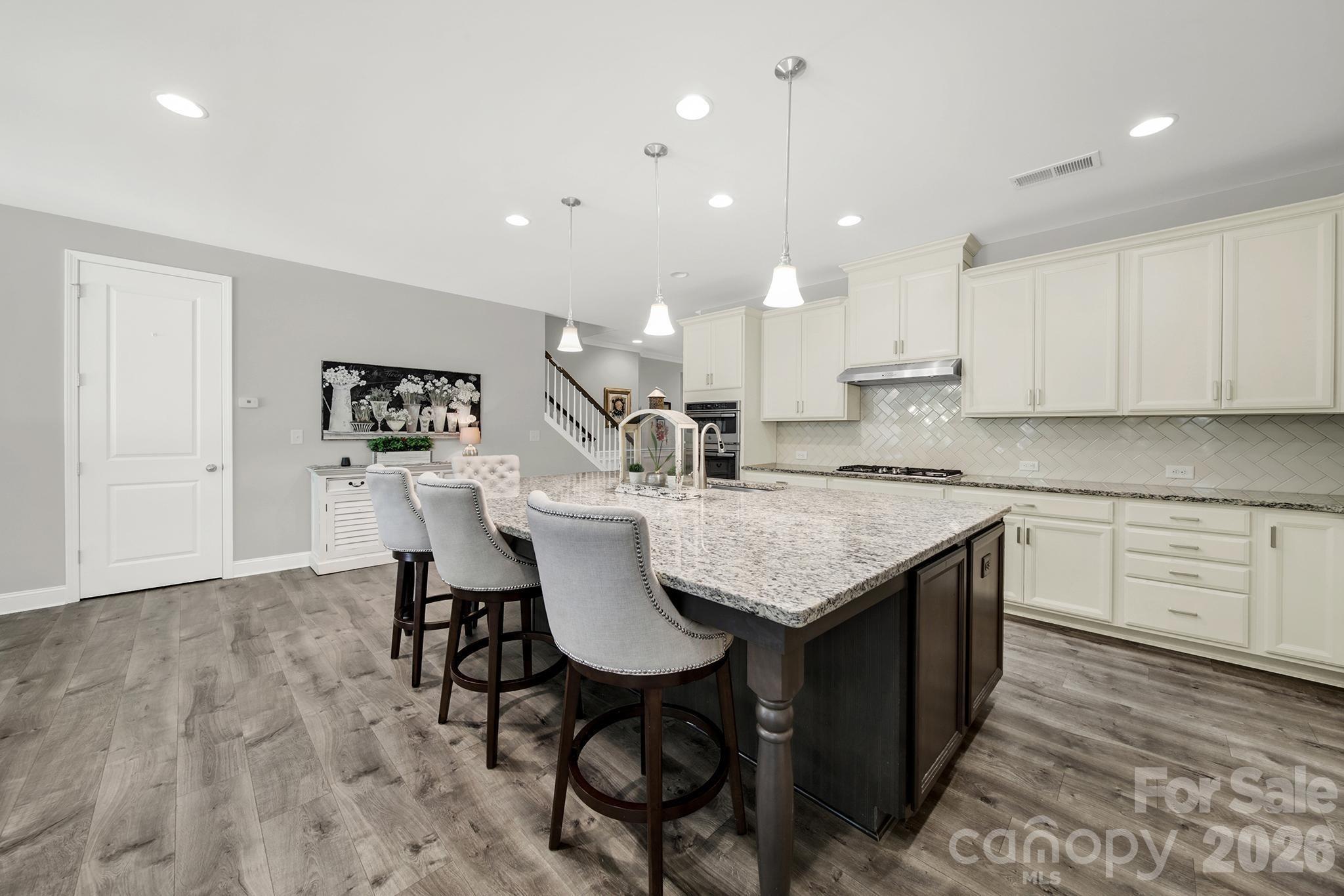 7043 Wyngate Place — Lancaster