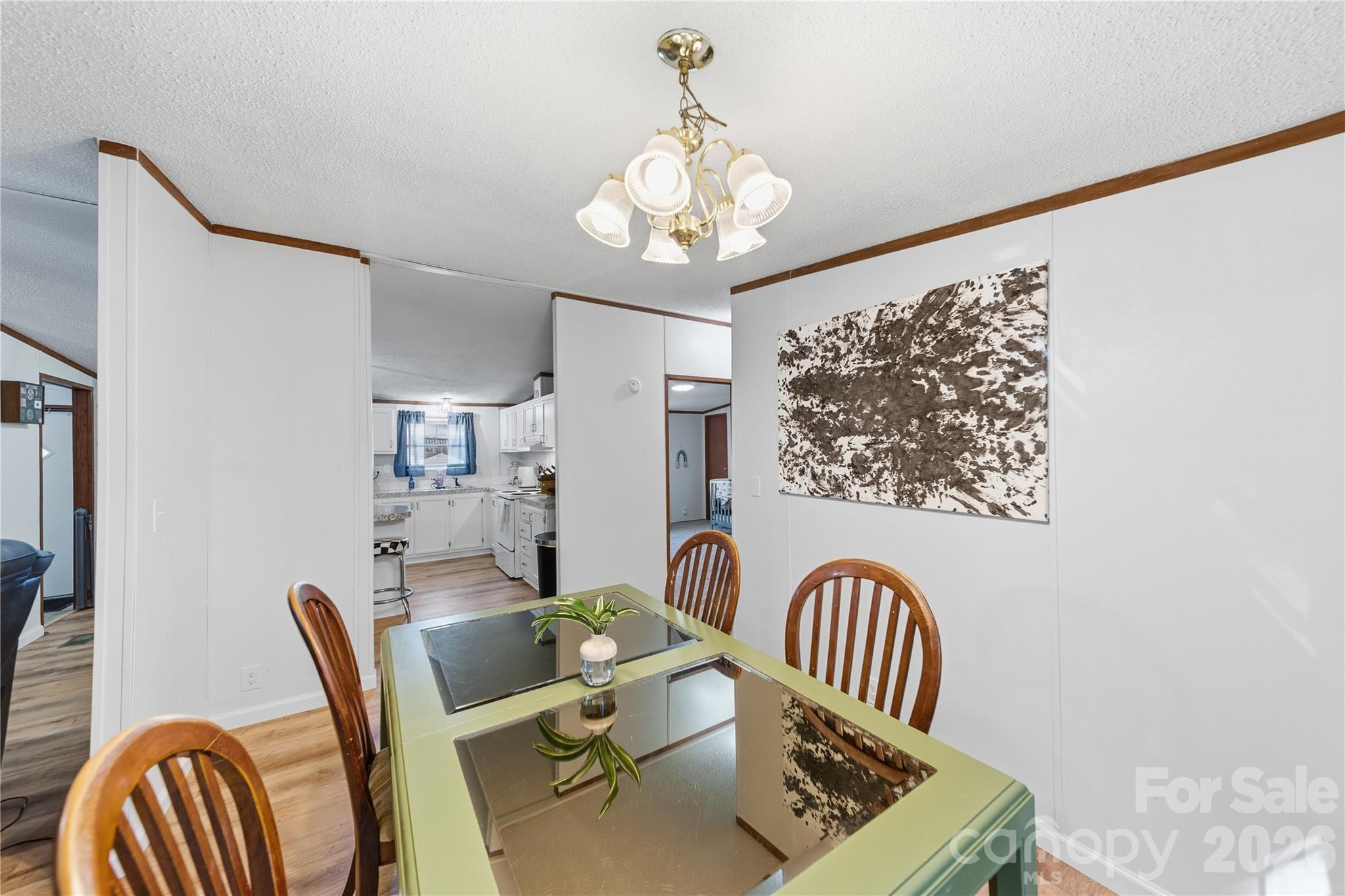 102 Sycamore Drive — Hickory