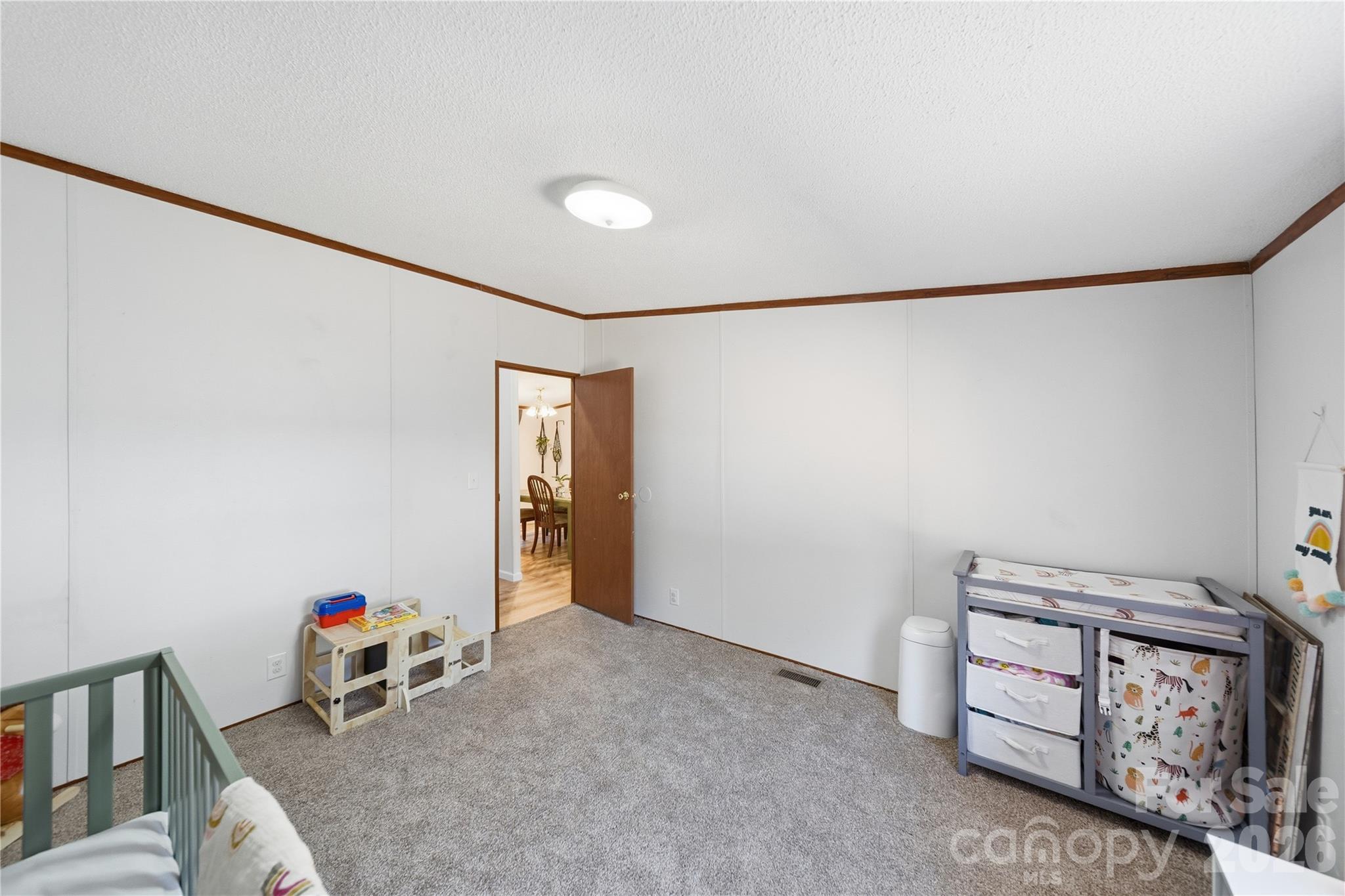 102 Sycamore Drive — Hickory