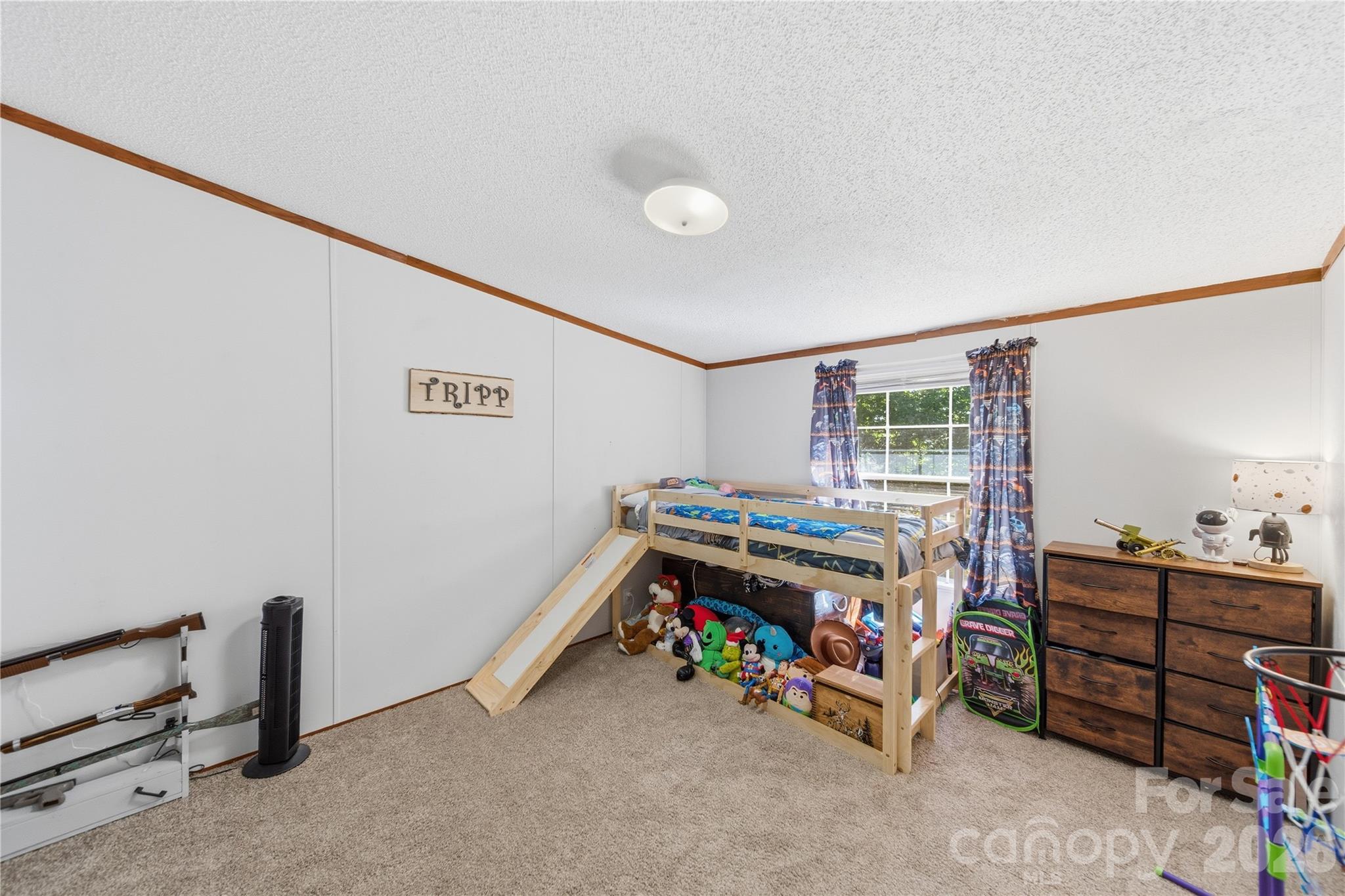 102 Sycamore Drive — Hickory