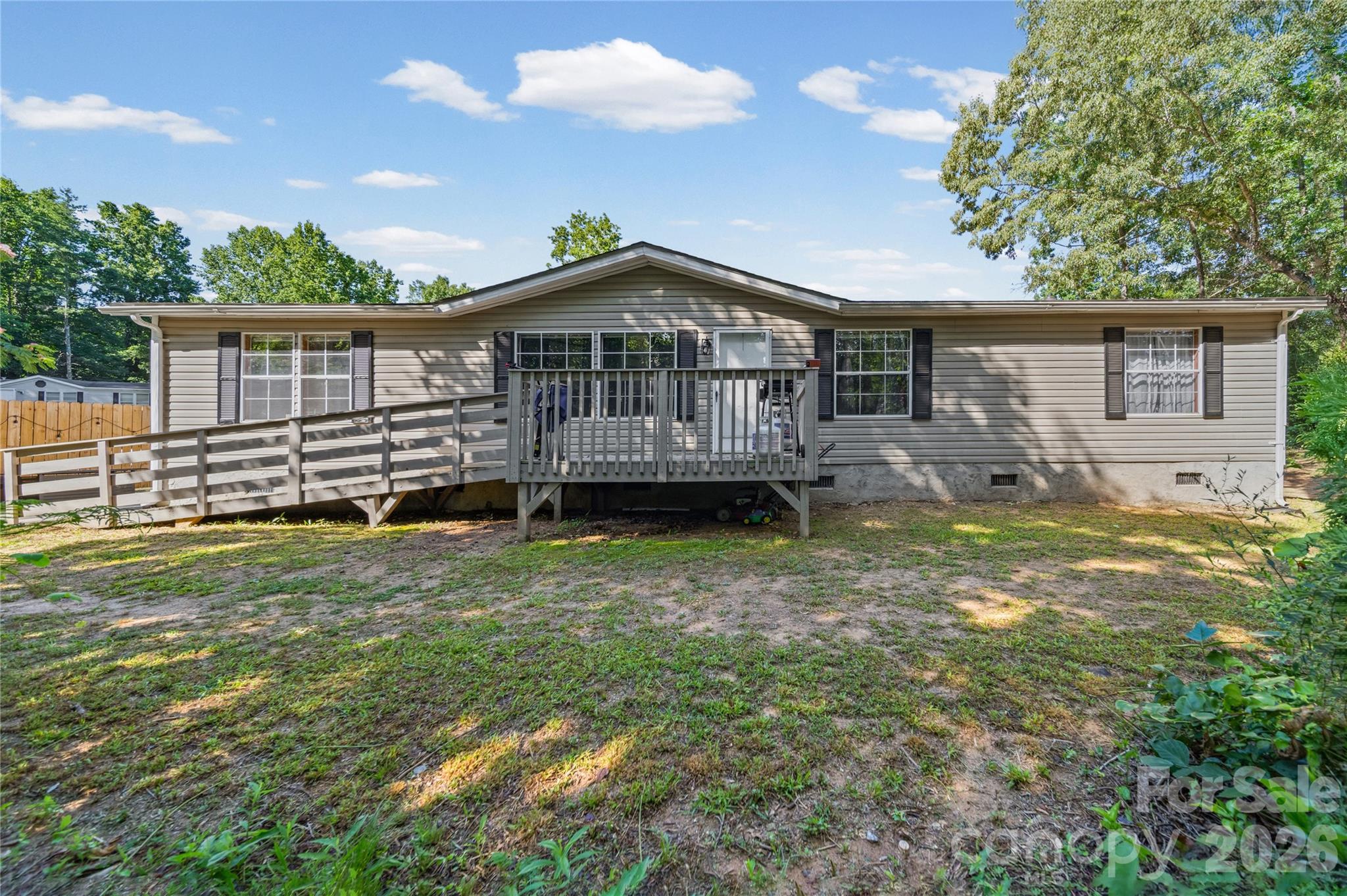 102 Sycamore Drive — Hickory