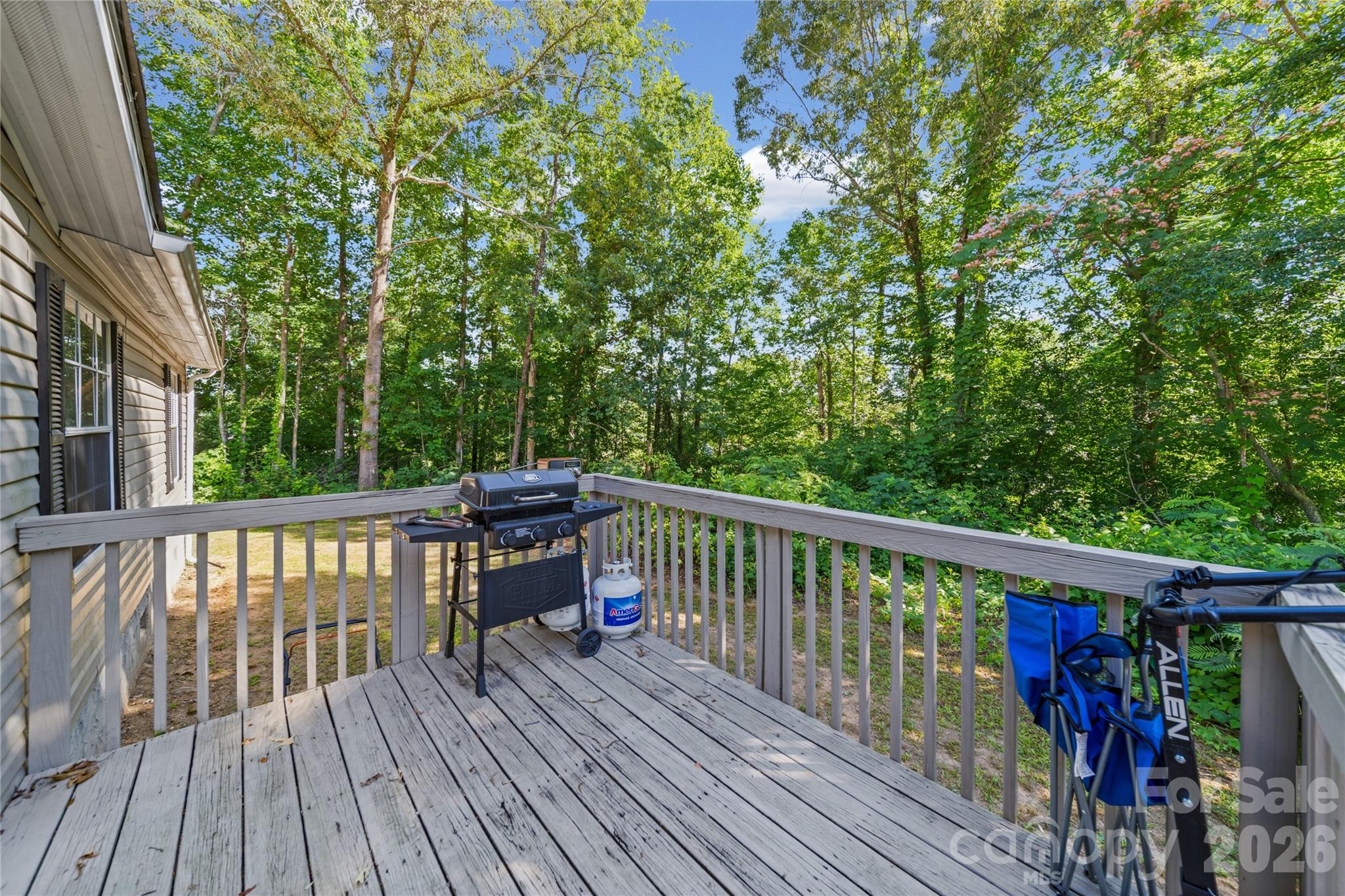 102 Sycamore Drive — Hickory