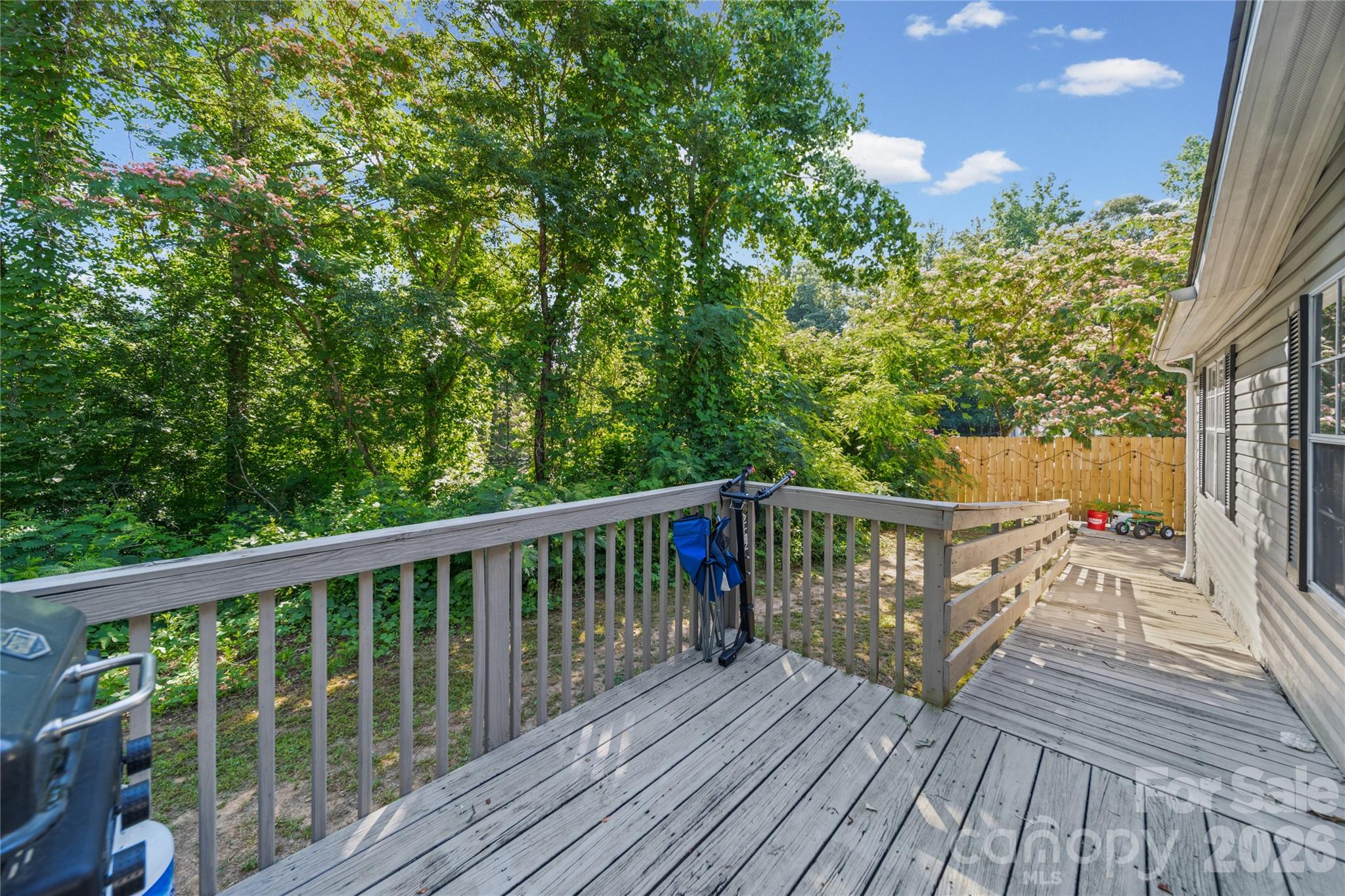 102 Sycamore Drive — Hickory
