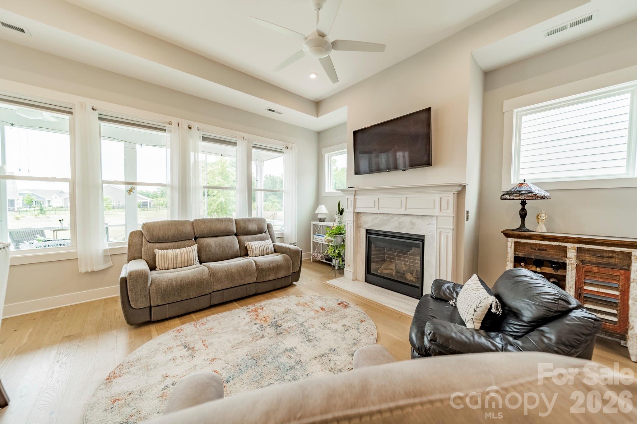 1019 Carlyle Lane — Monroe