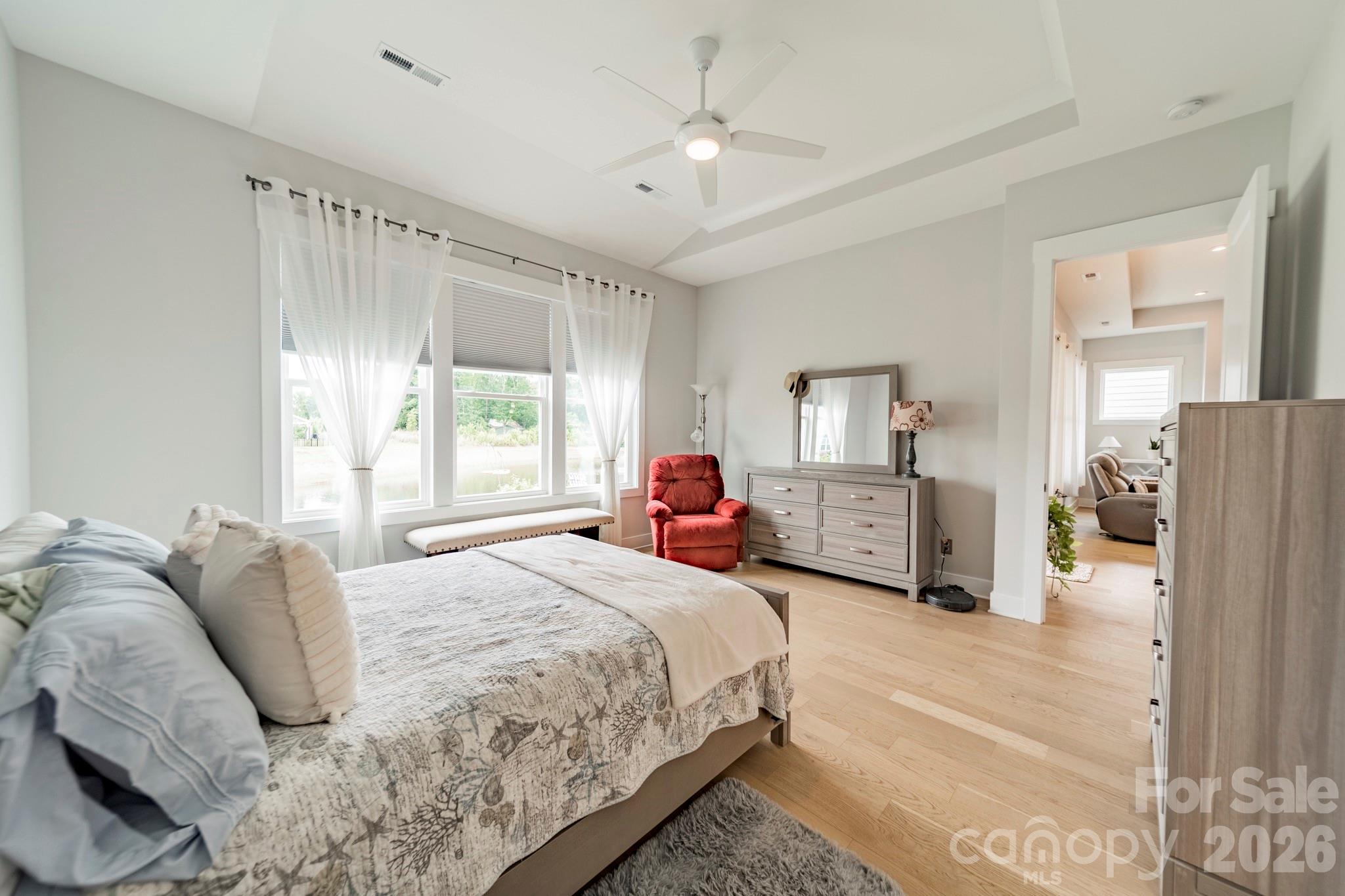 1019 Carlyle Lane — Monroe
